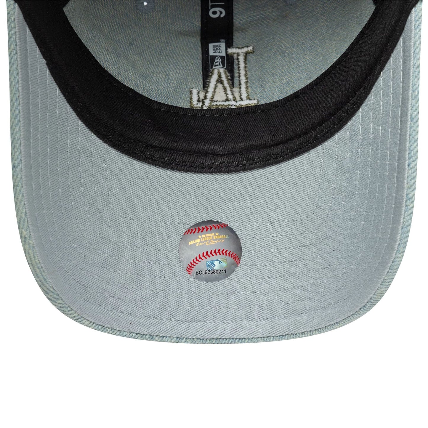 This is a LA Dodgers Womens MLB Denim Pastel Blue 9TWENTY Adjustable Cap 5