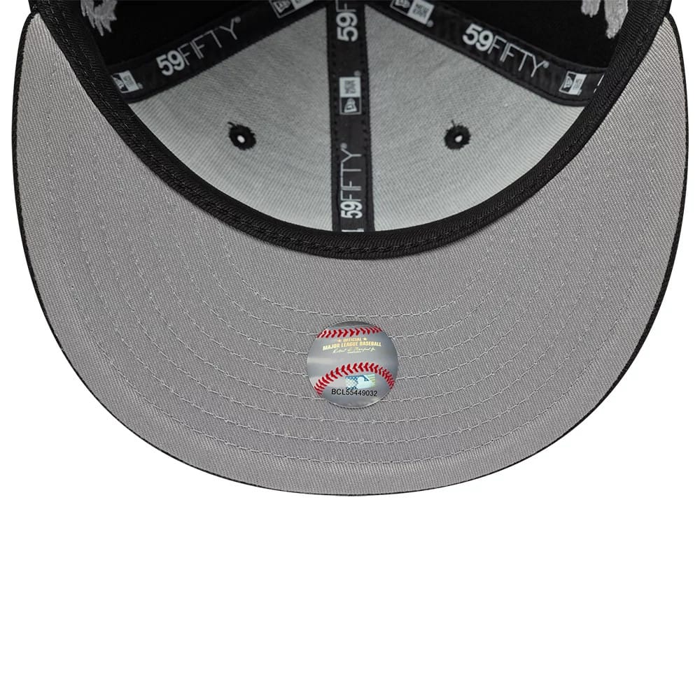 This is a New York Yankees MLB Mythical Black 59FIFTY Fitted Cap 7
