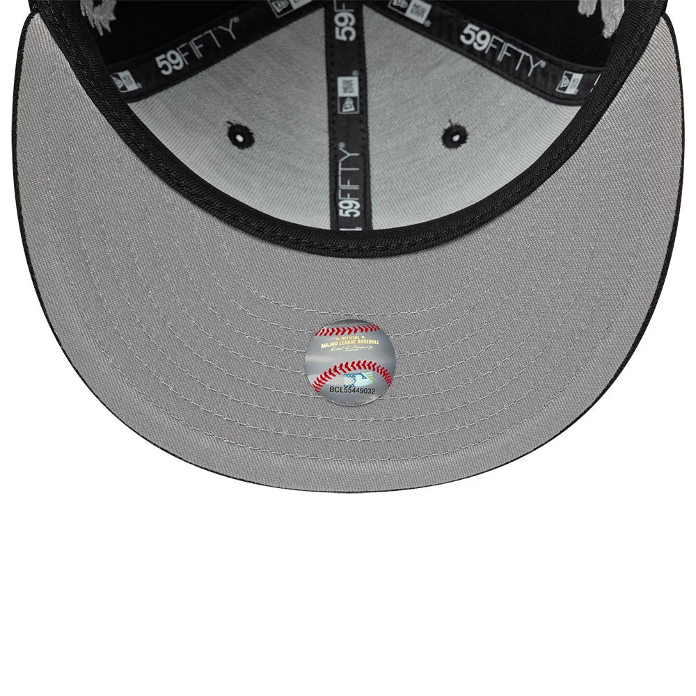This is a New York Yankees MLB Mythical Black 59FIFTY Fitted Cap 7