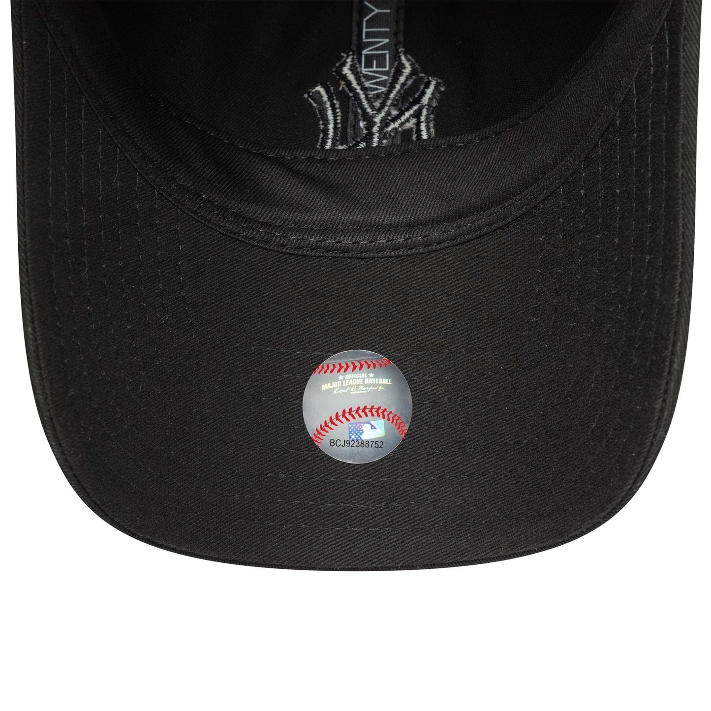 This is a New York Yankees Womens Bow Back Black 9TWENTY Adjustable Cap 6