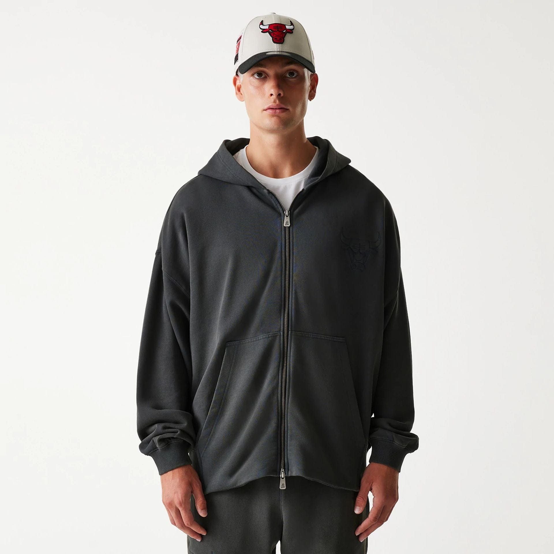 The Male model is wearing Chicago Bulls NBA Washed Grey Full Zip Hoodie 1