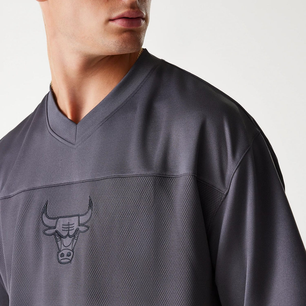The Male model is wearing Chicago Bulls NBA Tonal Dark Grey Mesh Jersey 4