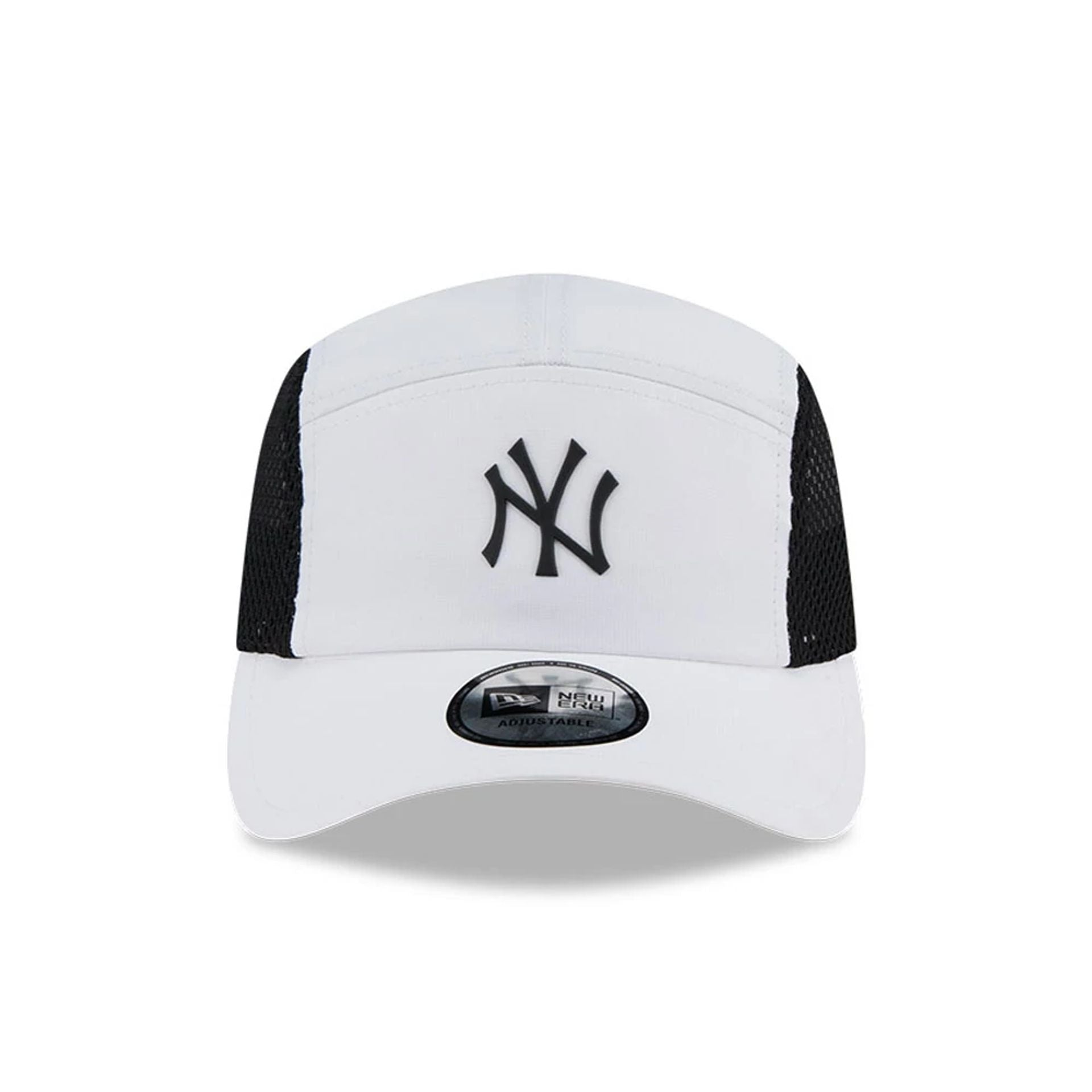 This is a New York Yankees Polyester White Runner Cap 2