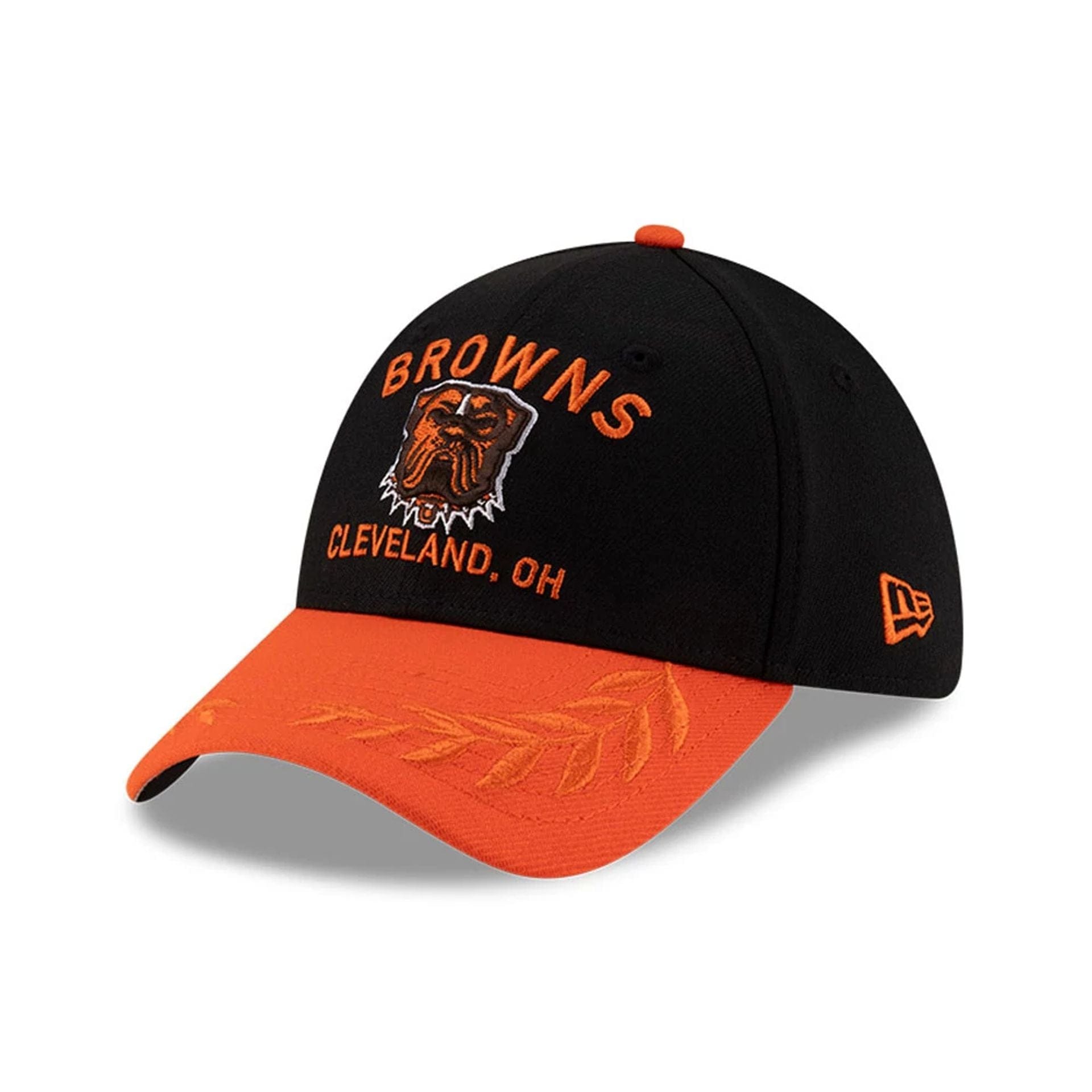 This is a Cleveland Browns NFL Draft 2025 Black 39THIRTY Stretch Fit Cap 1