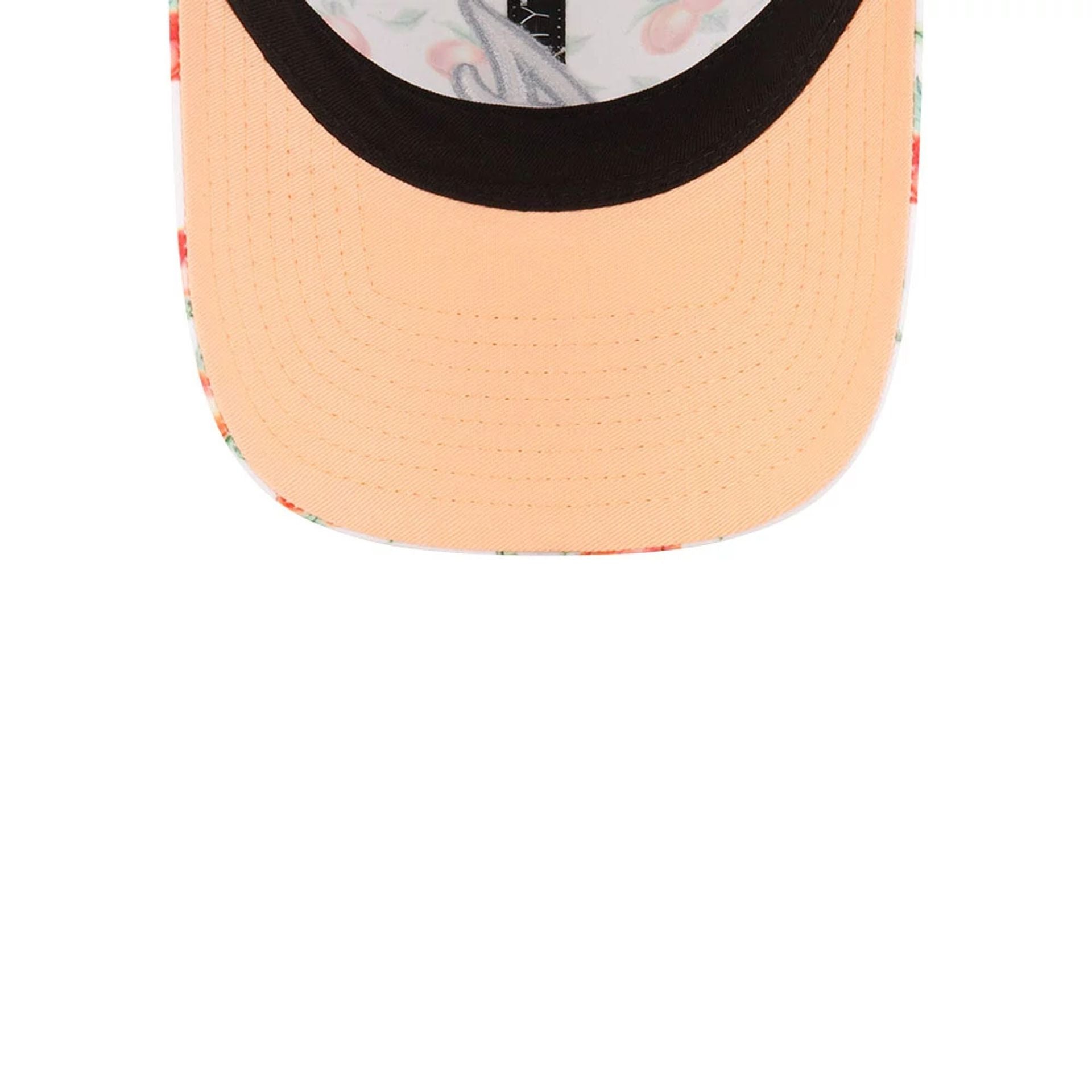 This is a Atlanta Braves MLB Peaches White 9TWENTY Adjustable Cap 2