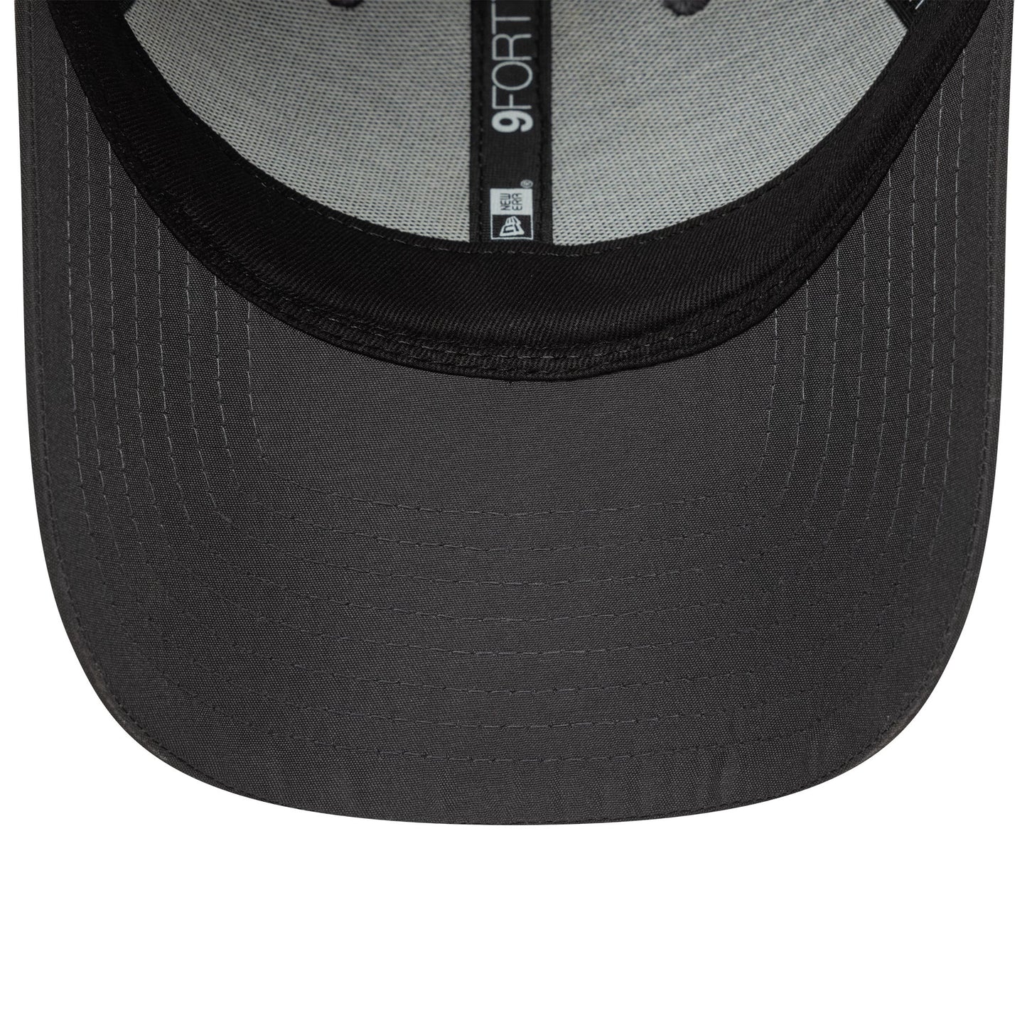 This is a New York Yankees MLB Flawless Dark Grey 9FORTY Adjustable Cap 4