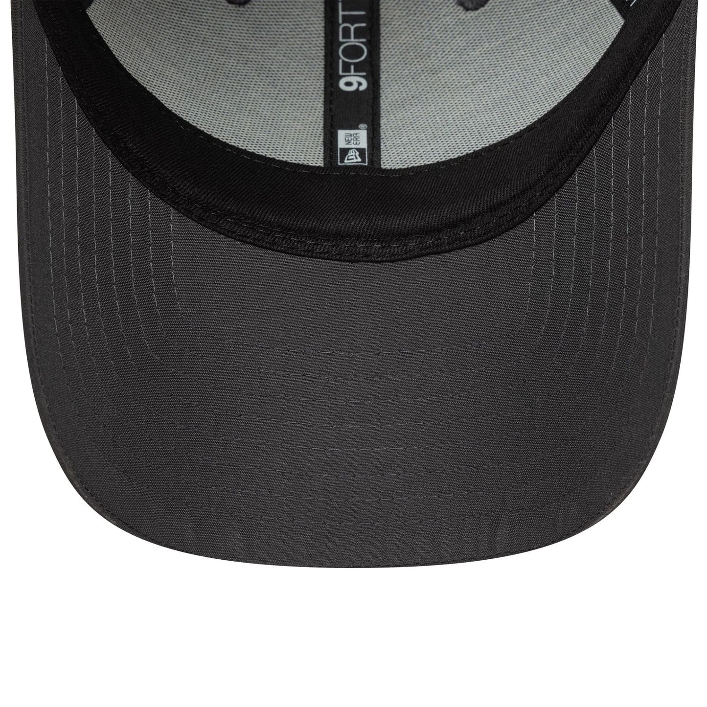 This is a New York Yankees MLB Flawless Dark Grey 9FORTY Adjustable Cap 4