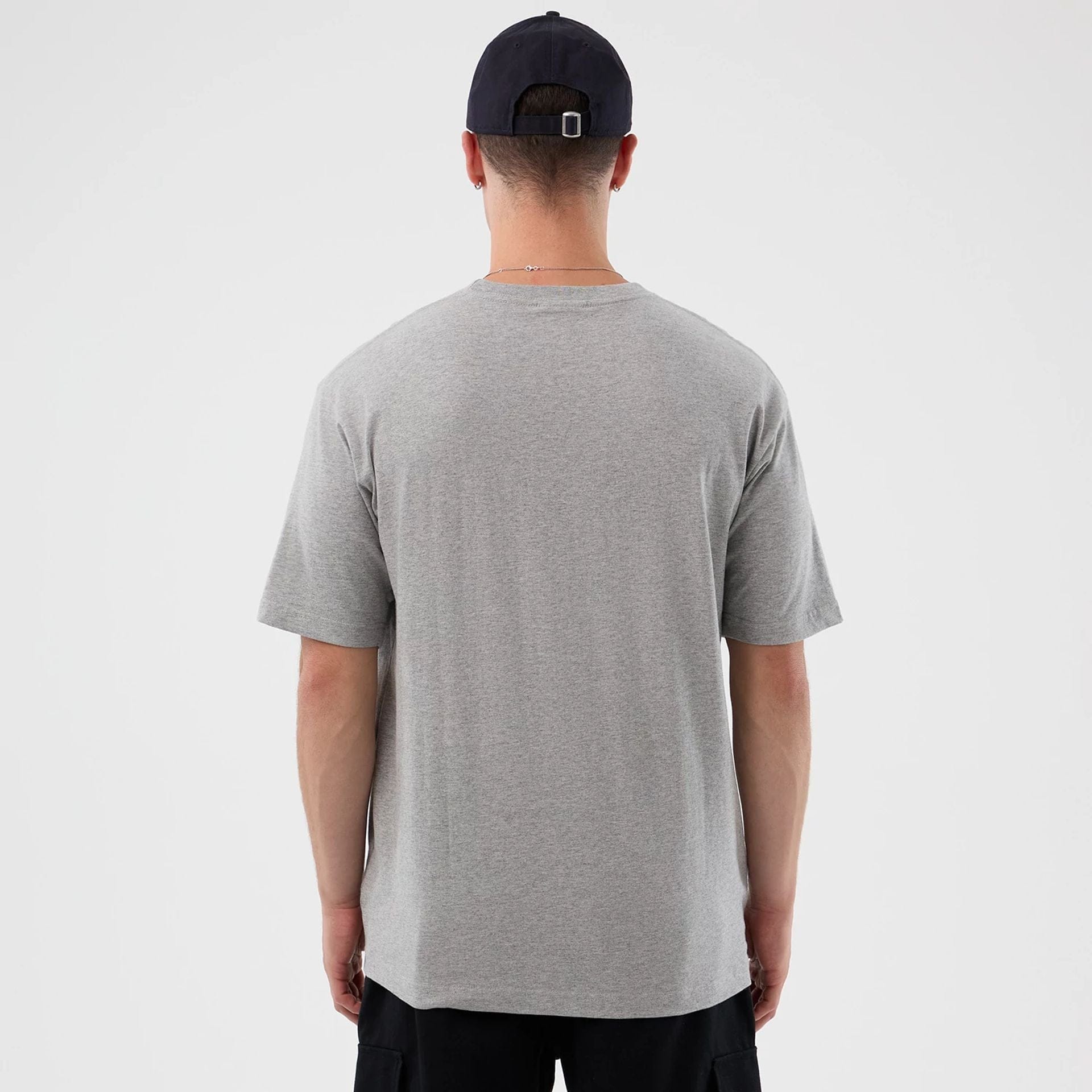 The Male model is wearing New York Rangers NHL Sport Classic Grey T-Shirt 2