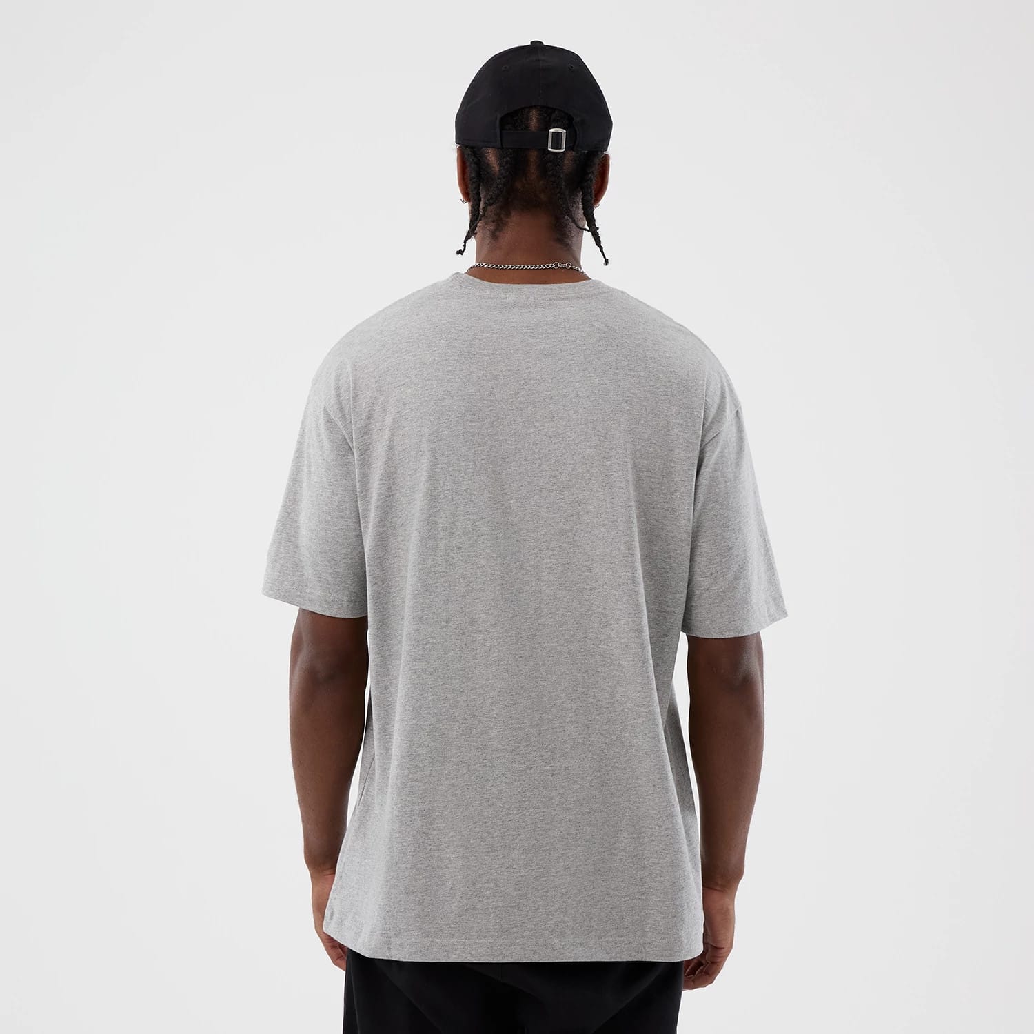 The Male model is wearing Chicago Blackhawks NHL Sport Classic Grey T-Shirt 2