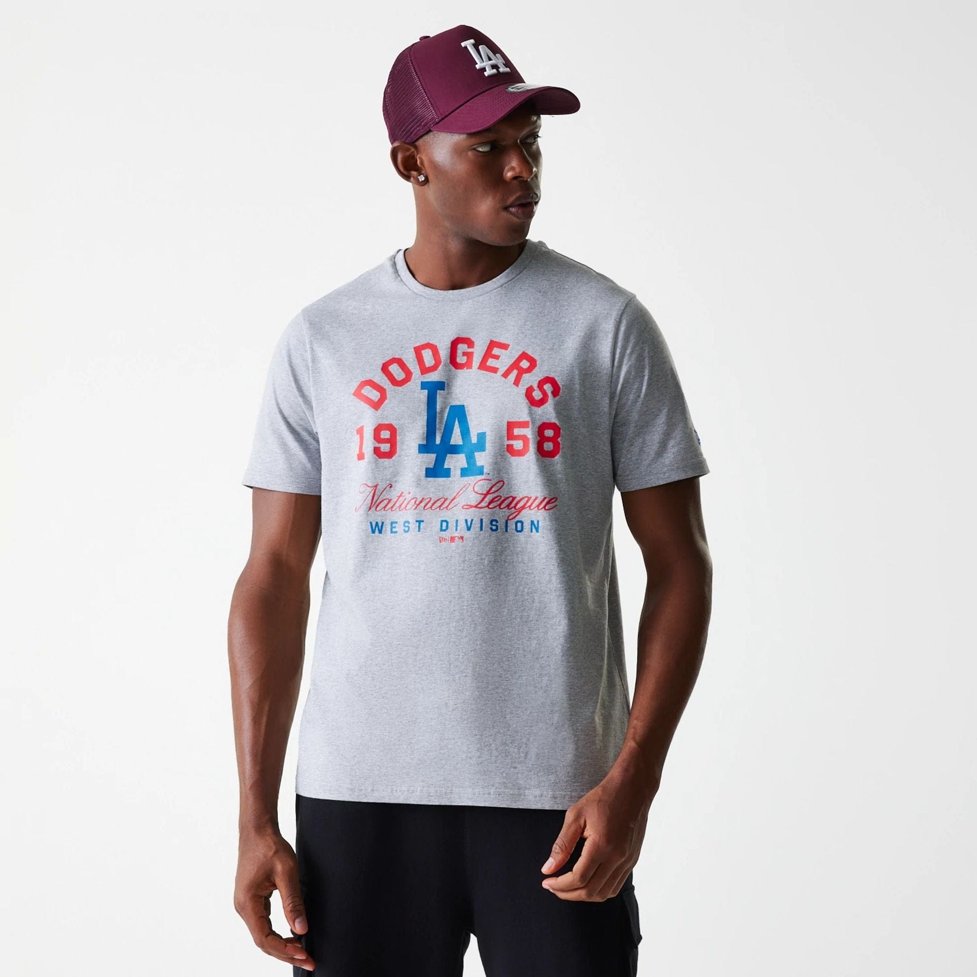 The Male model is wearing LA Dodgers MLB Wordmark Grey T-Shirt 1