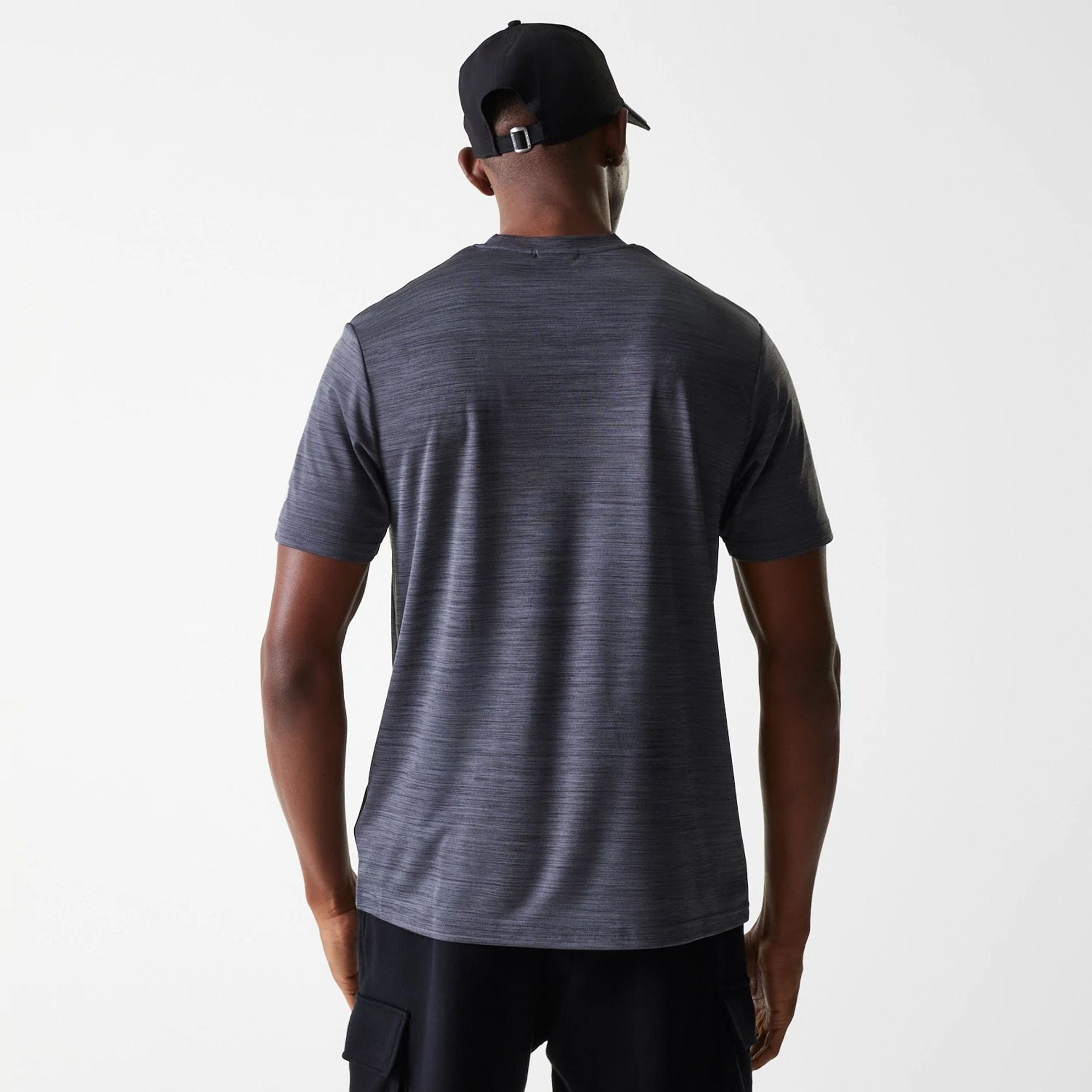 The Male model is wearing Chicago Bulls NBA Essentials Black T-Shirt 2