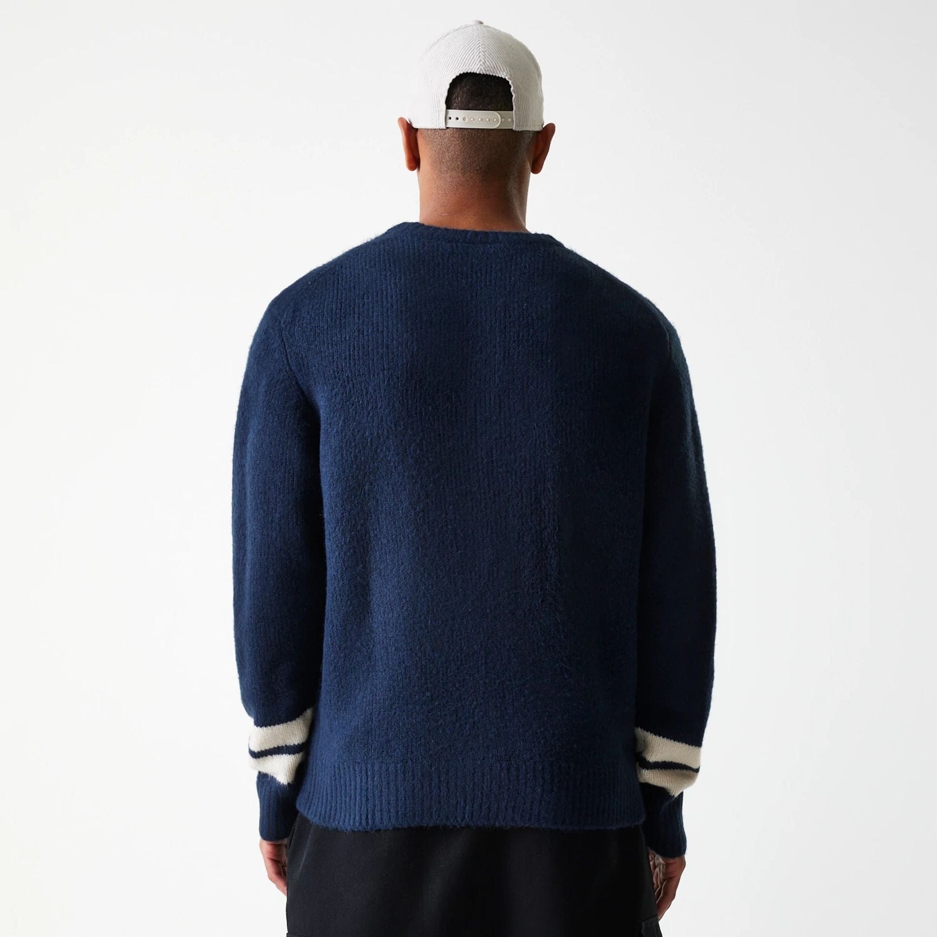 The Male model is wearing LA Dodgers MLB Knit Navy Oversized Knit Sweater 2