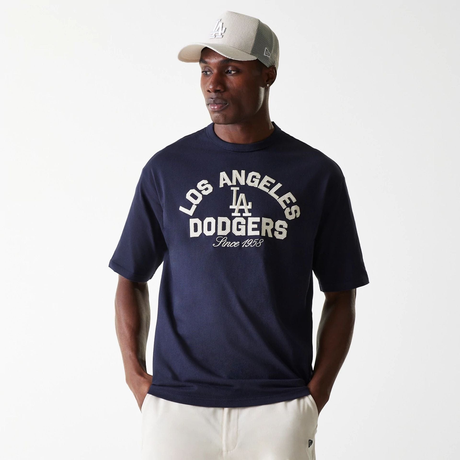 The Male model is wearing LA Dodgers MLB Heritage Navy Oversized T-Shirt 1