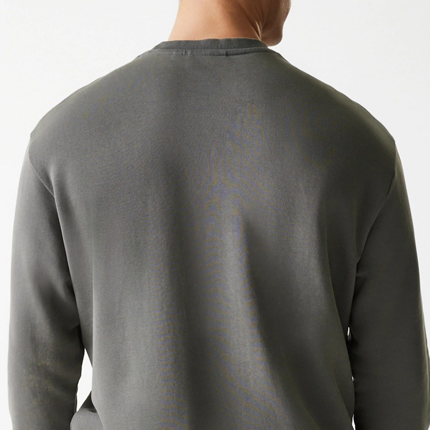 The Male model is wearing San Francisco 49ers NFL Washed Super Bowl Grey Oversized Crew Neck Sweater 7
