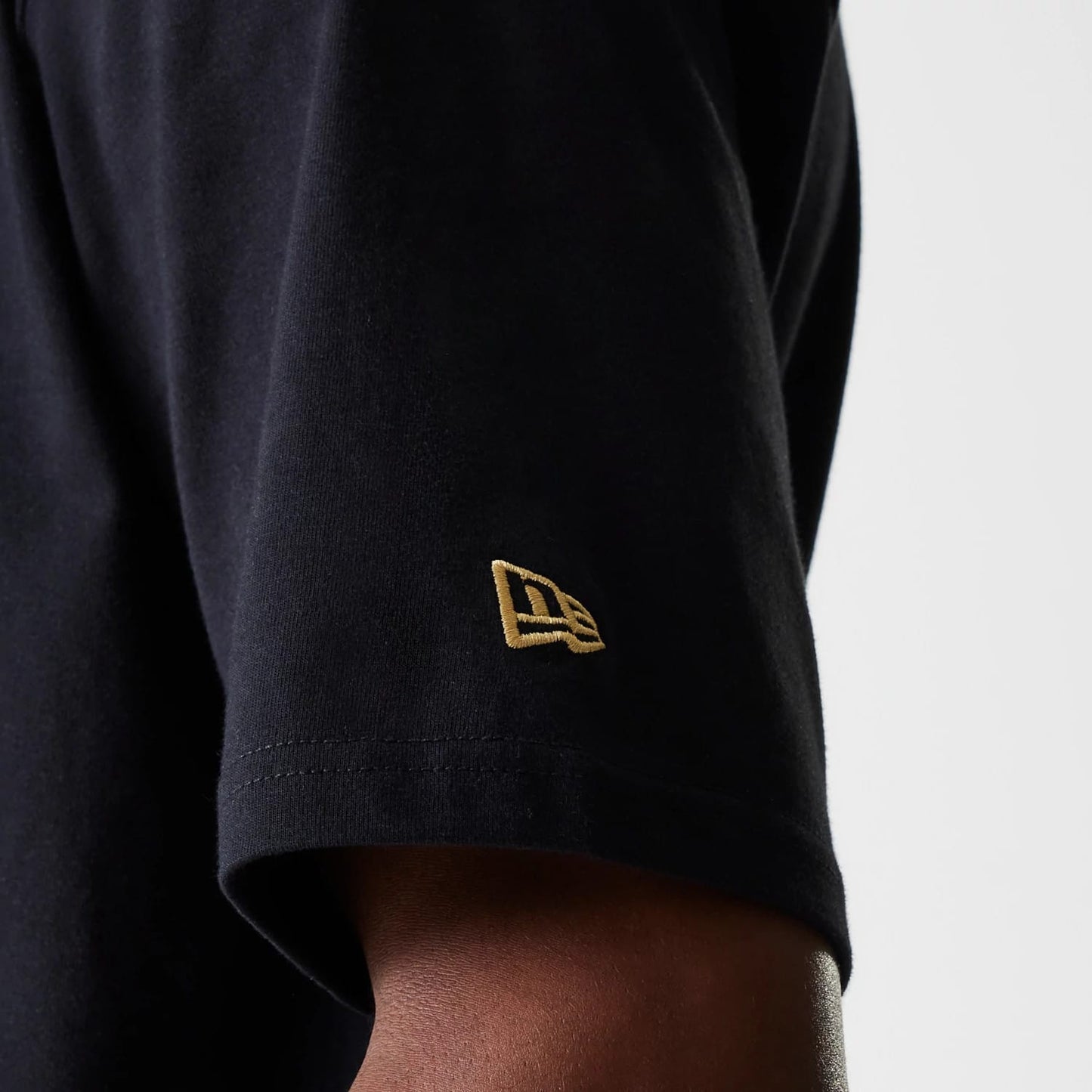 The Male model is wearing San Francisco 49ers NFL Wordmark Black Oversized T-Shirt 7