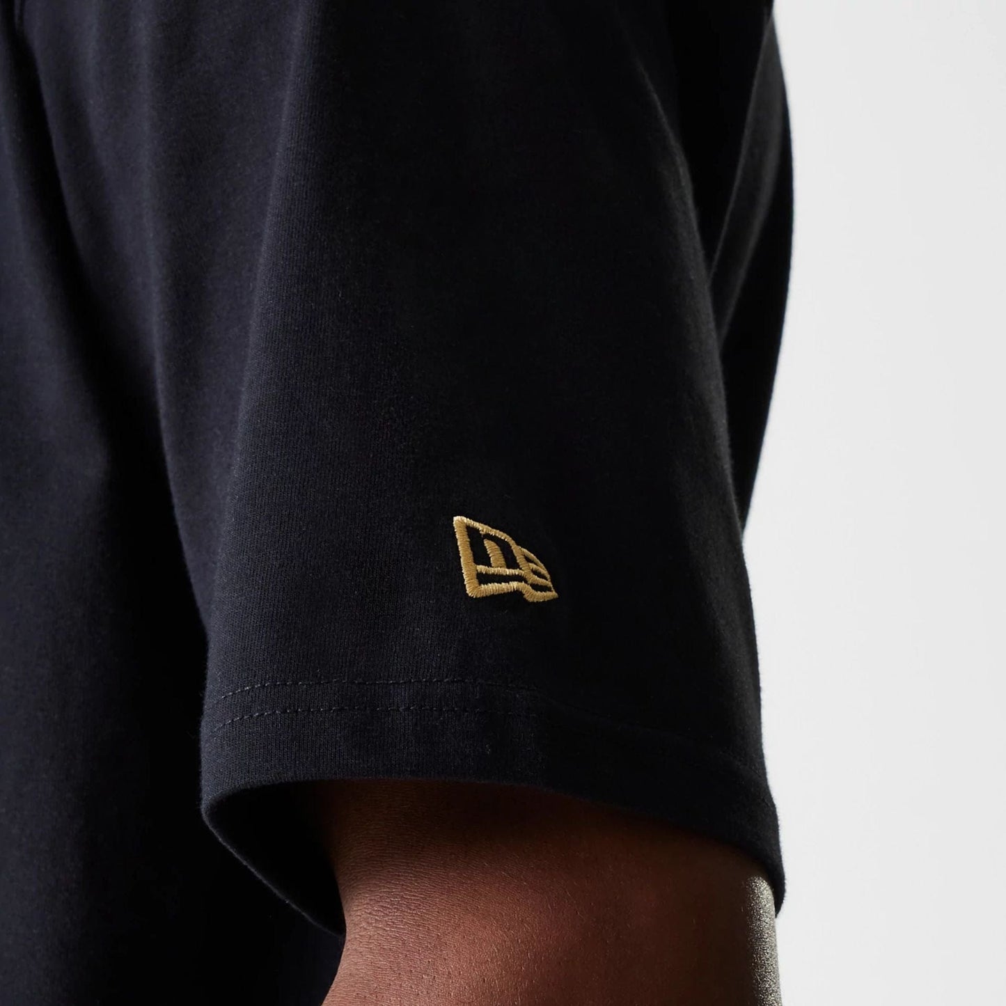 The Male model is wearing San Francisco 49ers NFL Wordmark Black Oversized T-Shirt 7