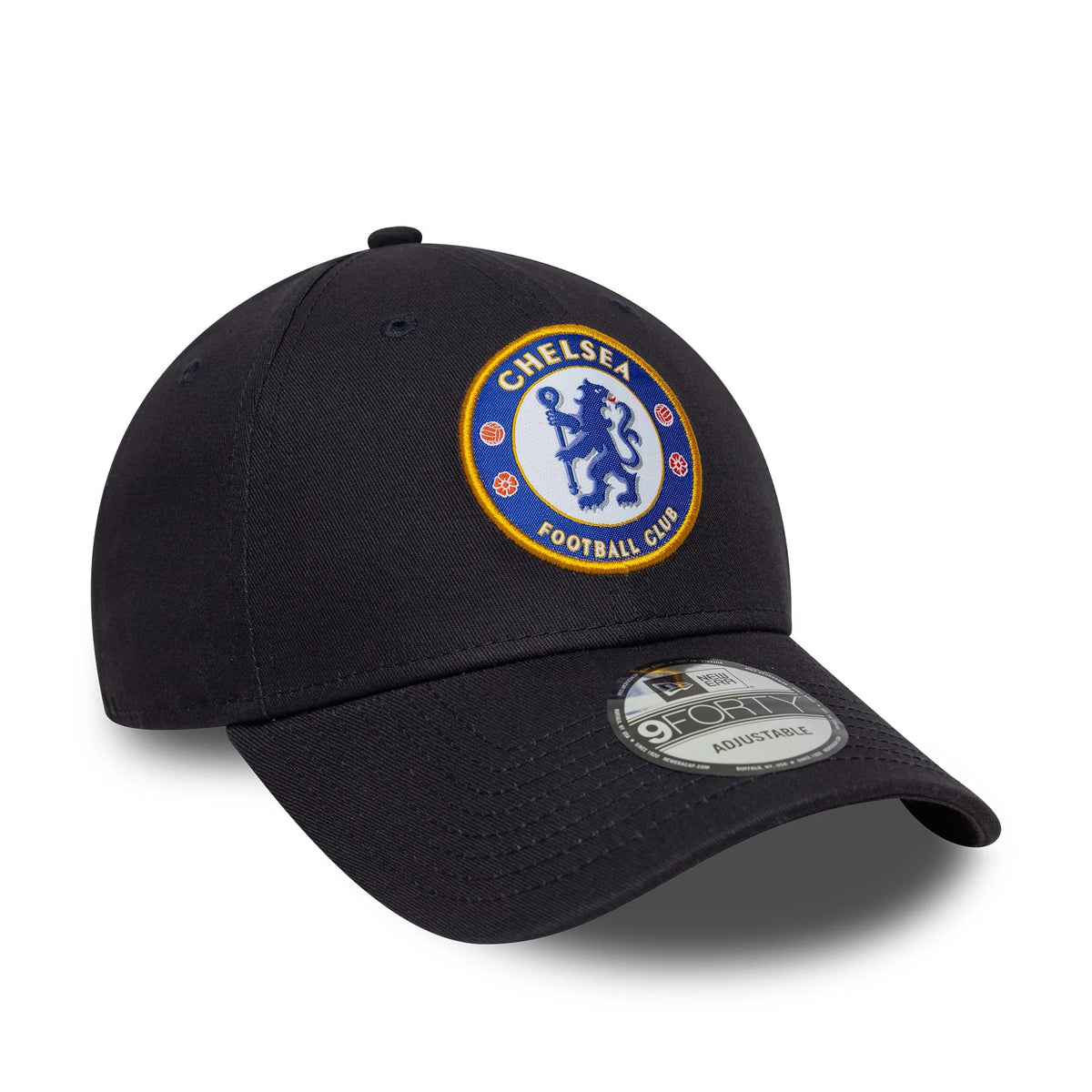 Chelsea FC Lion Crest Core Navy New Era 9FORTY Cap, three-quarter view showing the embroidered Chelsea FC lion crest on the front panel, curved visor with a 9FORTY size sticker, and a structured navy crown with navy eyelets.