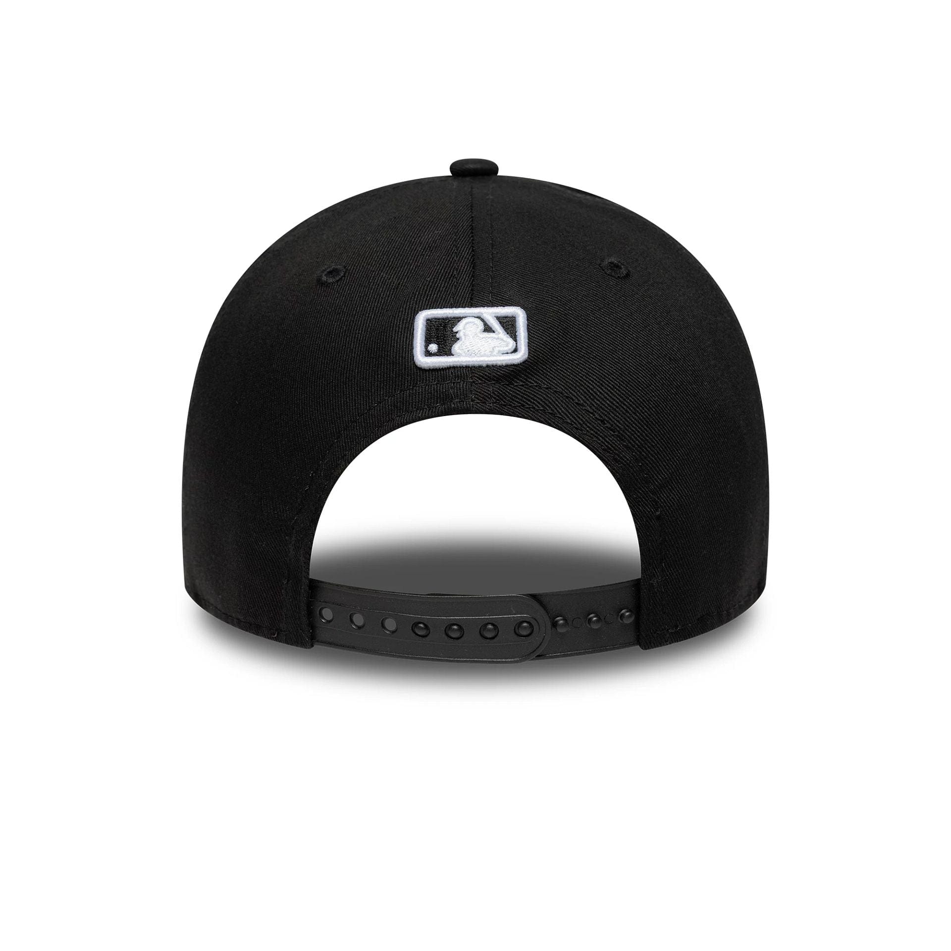 This is a New York Yankees MLB Black 9FORTY M-Crown Adjustable Cap 2
