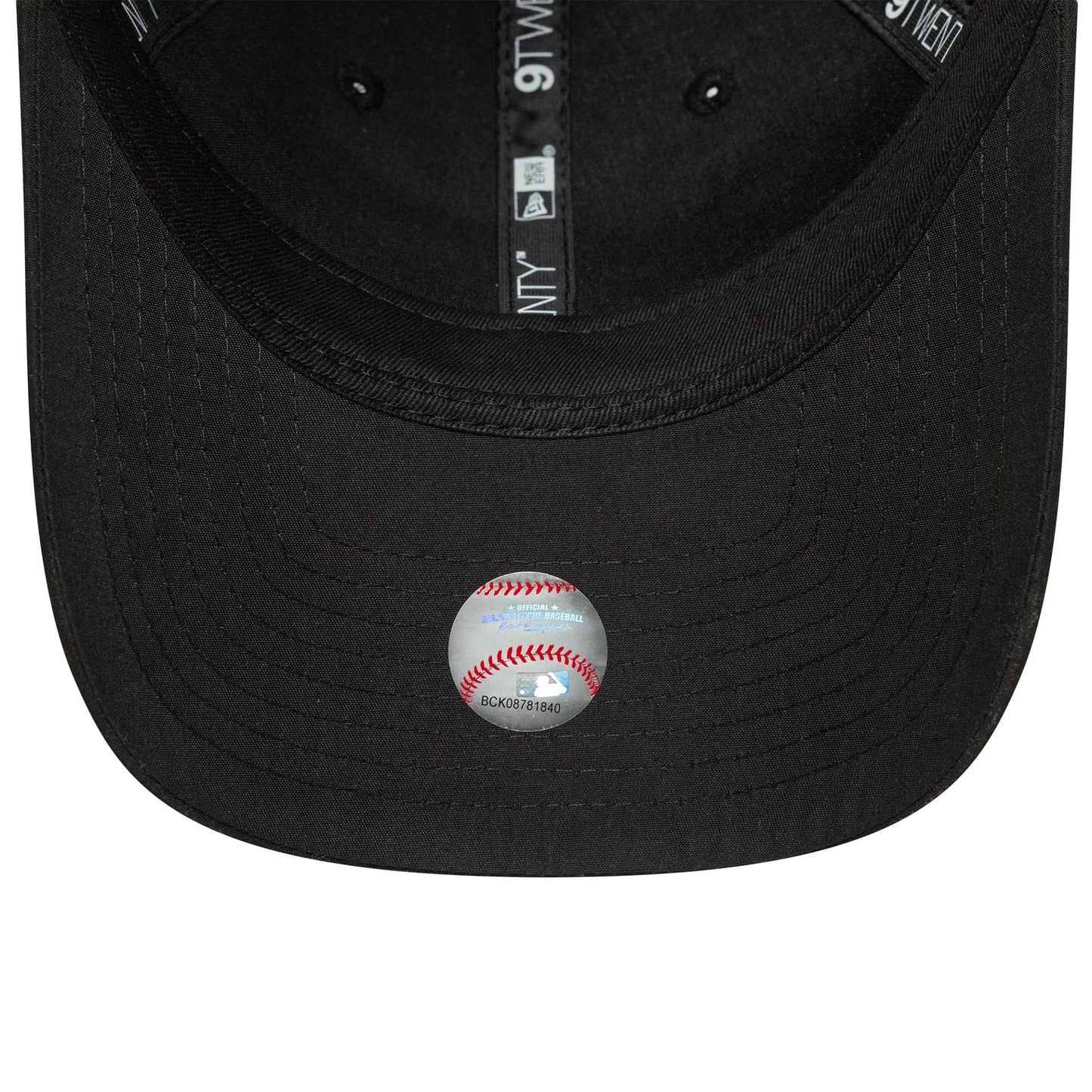 This is a New York Yankees MLB Flawless Black 9TWENTY Adjustable Cap 5
