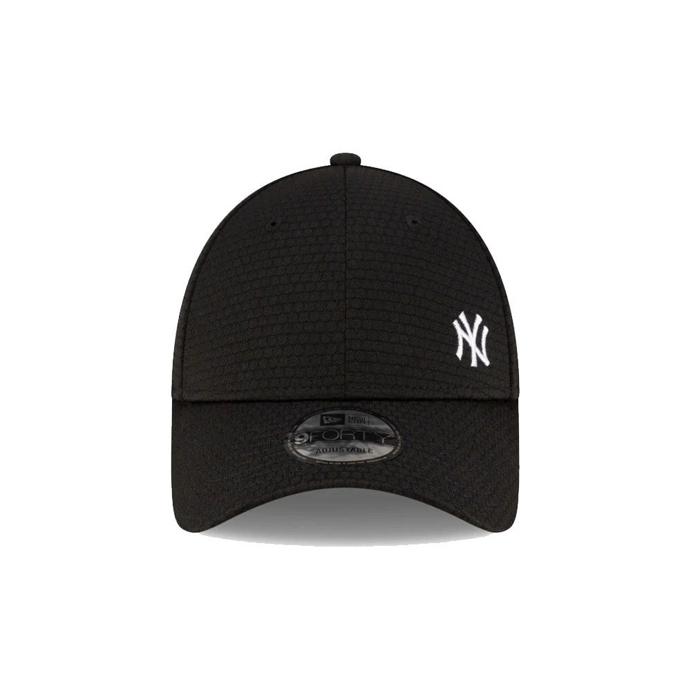 This is a New York Yankees MLB Flawless Mesh Black 9FORTY Adjustable Cap. 2