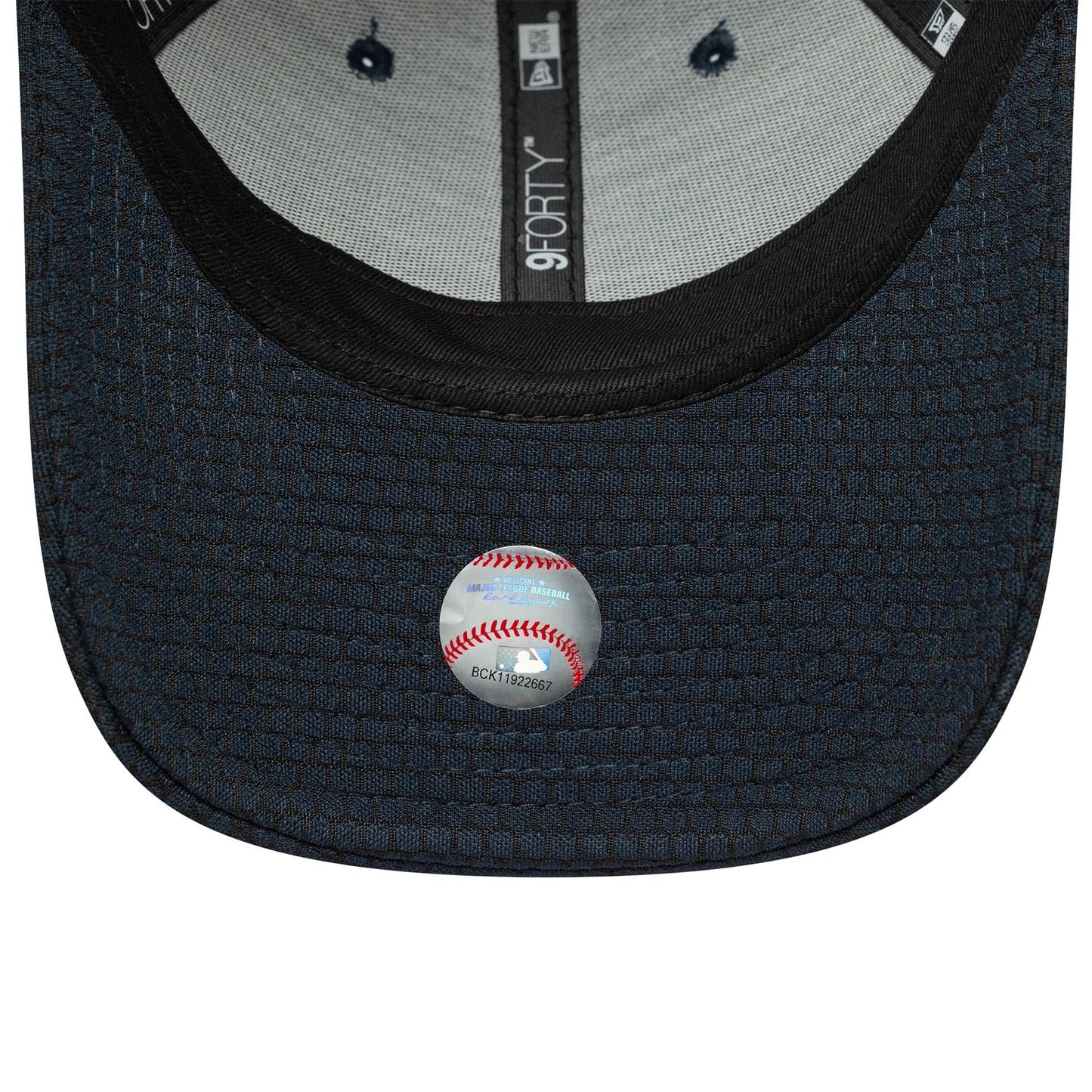 This is a New York Yankees MLB Flawless Monotone Mesh Dark Blue 9FORTY Adjustable Cap 5