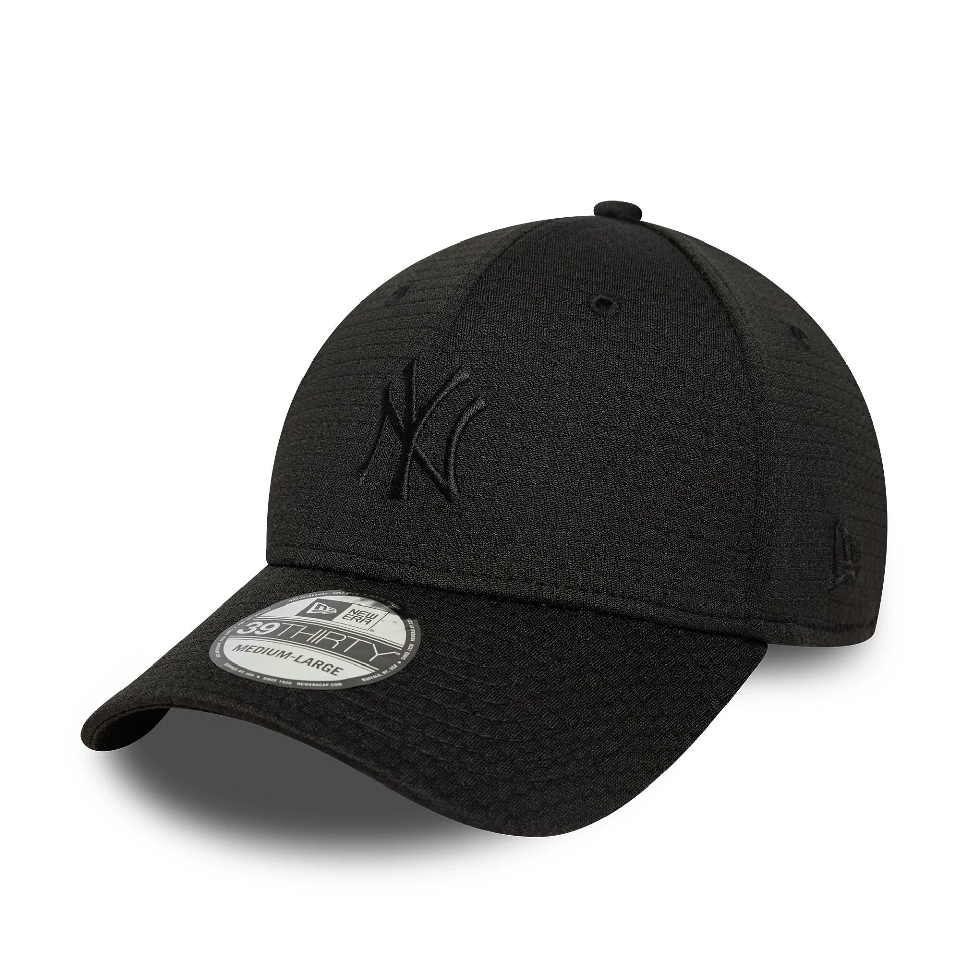 This is a New York Yankees MLB Stretch Mesh Black 39THIRTY Stretch-Fit Cap 1