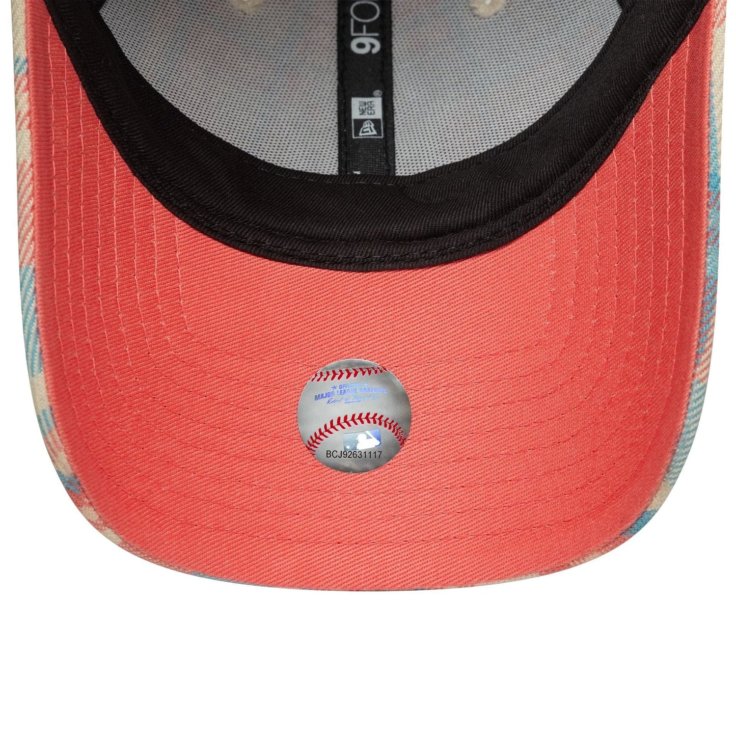 This is a New York Yankees Womens MLB Check Pastel Pink 9FORTY Adjustable Cap 5