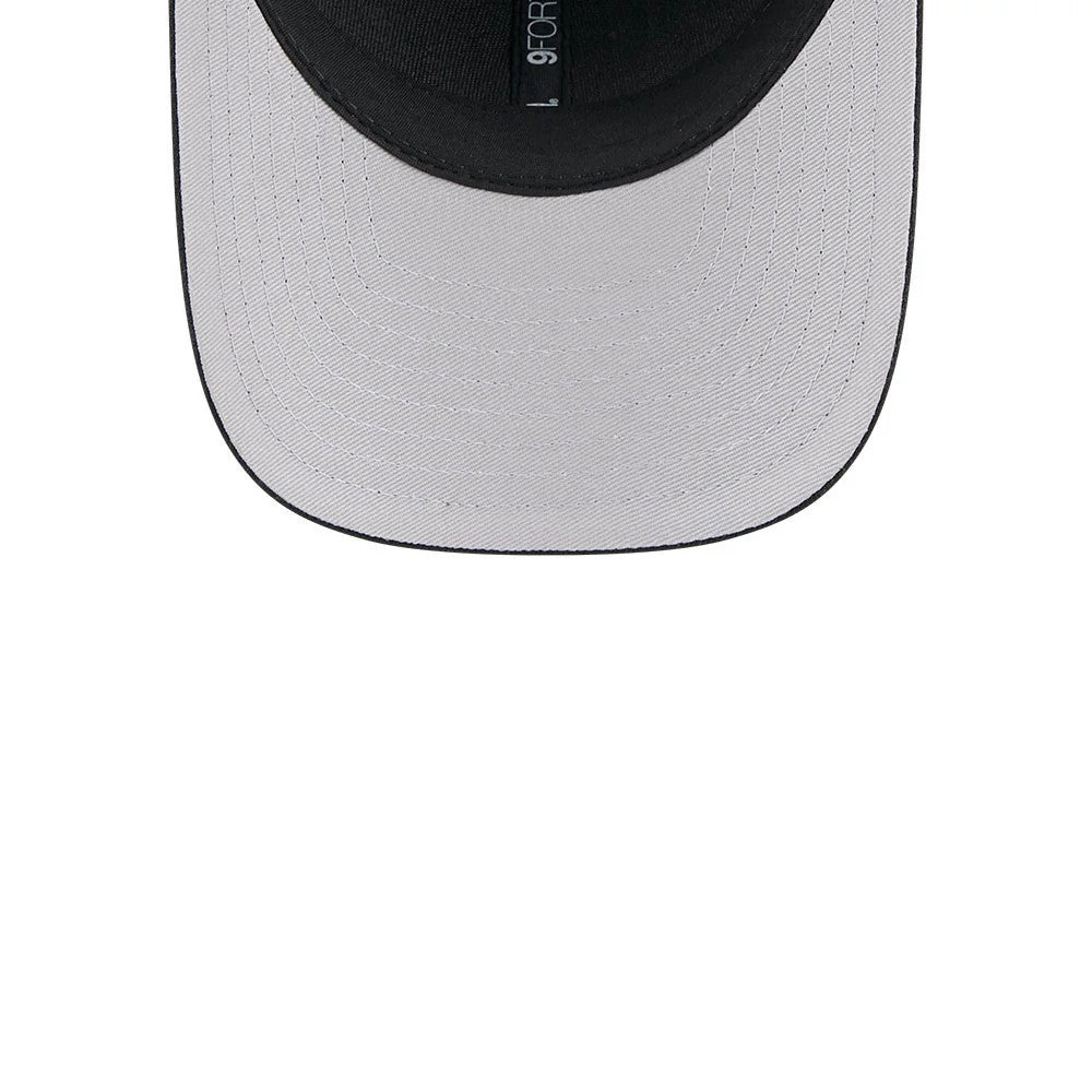 Las Vegas Raiders NFL Team Black New Era 9FORTY M-Crown Cap, inside view showing a light grey undervisor, black sweatband, and white taping with a 9FORTY size sticker below the centre of the visor.