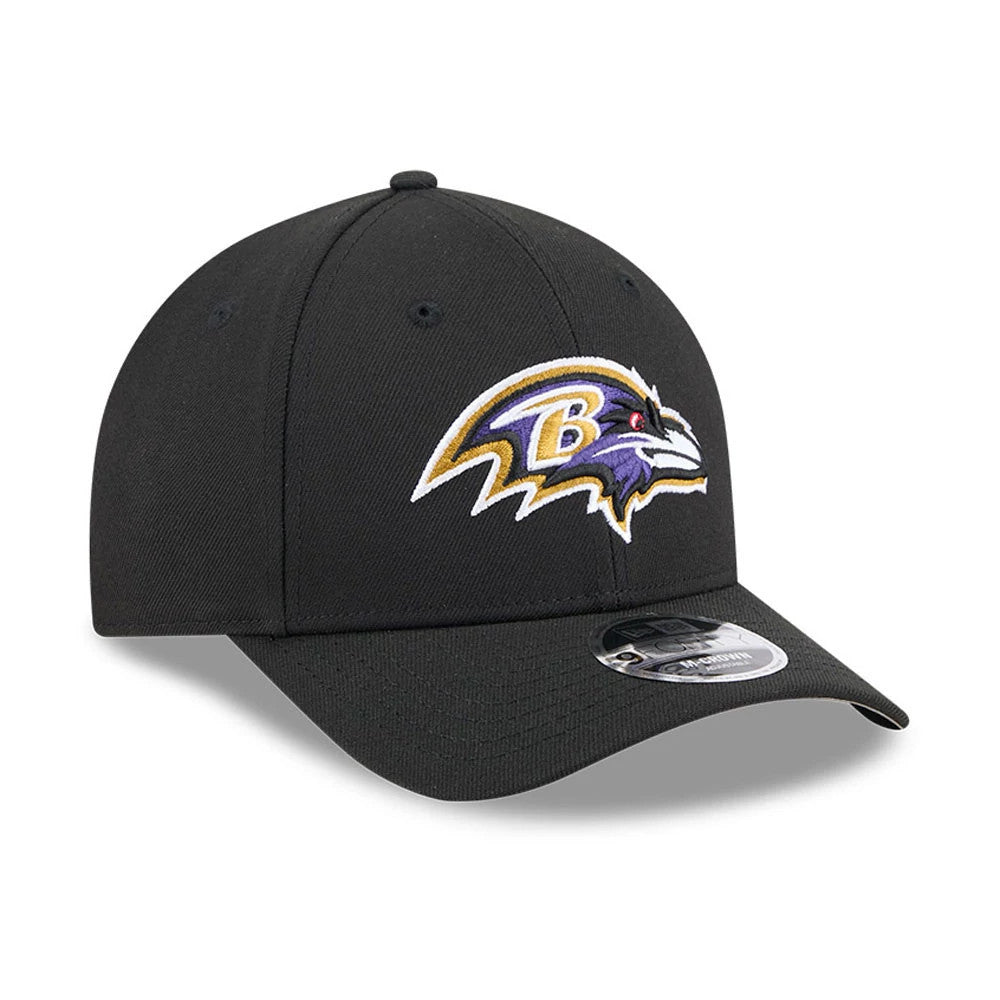 Baltimore Ravens NFL Team Black New Era 9FORTY M-Crown Cap, front view showing the raised embroidered Ravens logo on the structured black front panel, curved visor and attached 9FORTY size sticker.