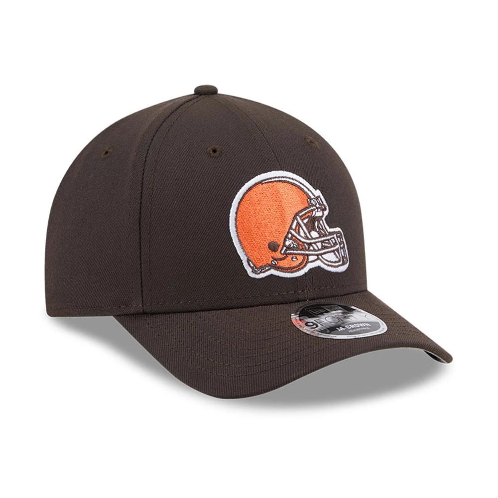 Cleveland Browns NFL Team Dark Brown New Era 9FORTY M-Crown Cap, three-quarter view showing the orange helmet logo embroidered on the front panel, pre-curved visor and the 9FORTY size sticker on top.