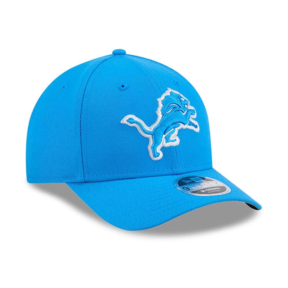 Detroit Lions NFL Team Blue New Era 9FORTY M-Crown Cap, front view with a raised white and blue embroidered Lions logo on the front panel, a curved blue visor, and a 9FORTY size sticker on top of the visor.