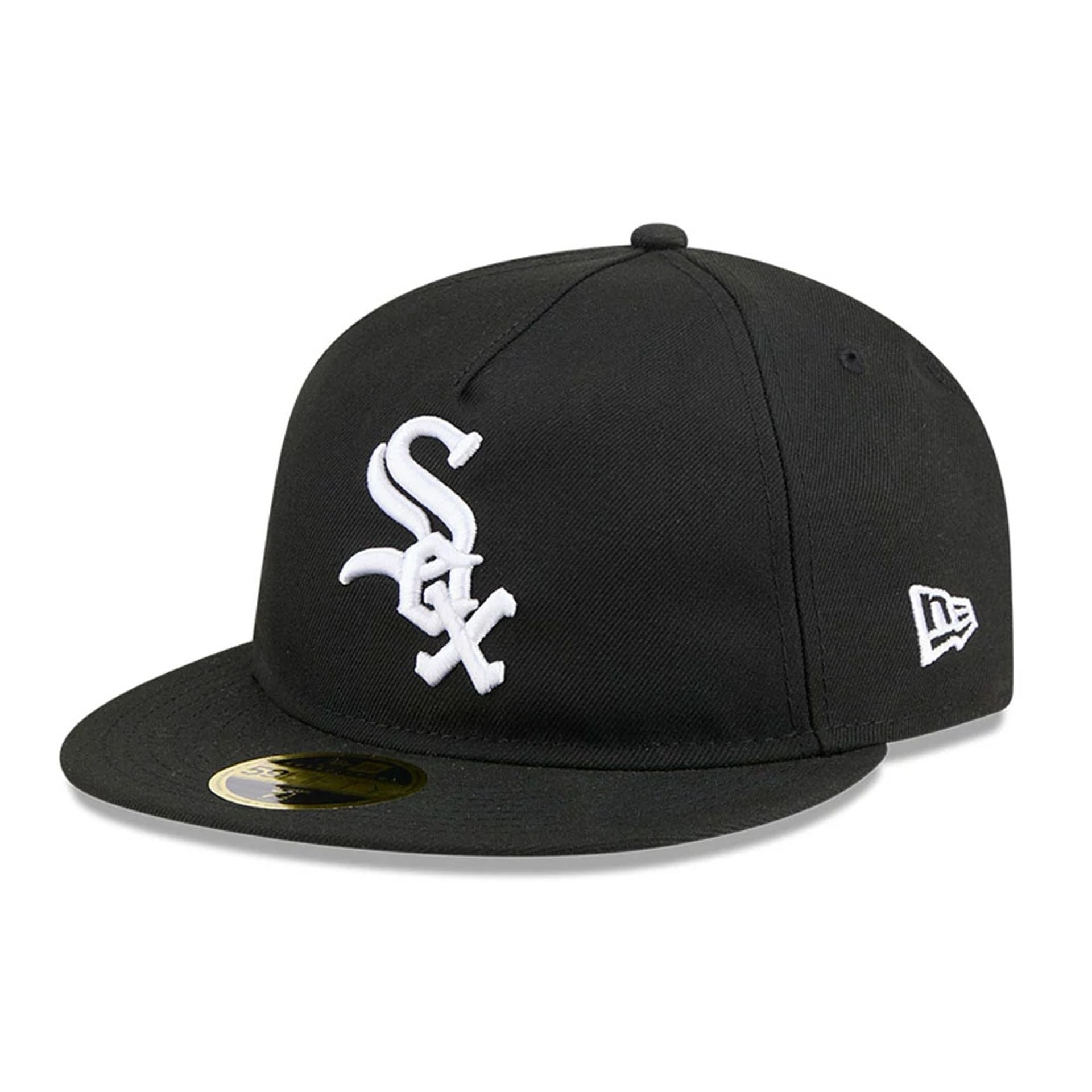 This is a Chicago White Sox MLB Easy Black Retro Crown 59FIFTY Fitted Cap 1