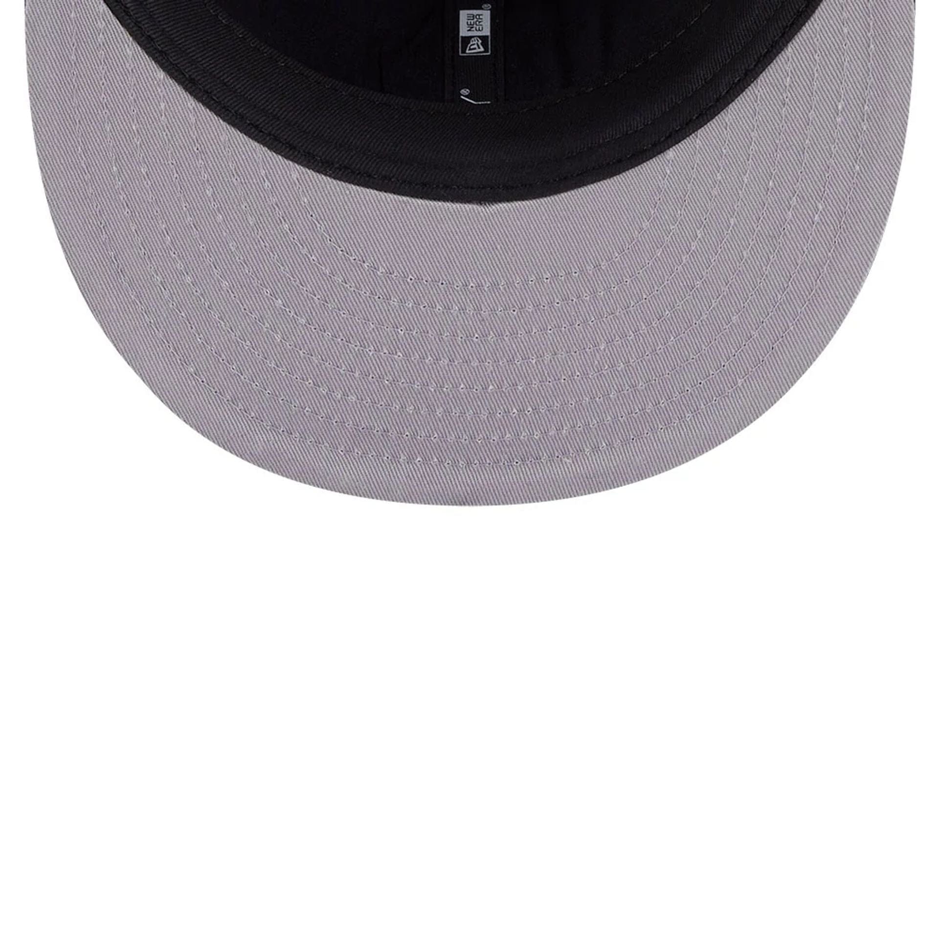 This is a Detroit Tigers MLB Plaid Black Retro Crown 9FIFTY Snapback Adjustable Cap 2