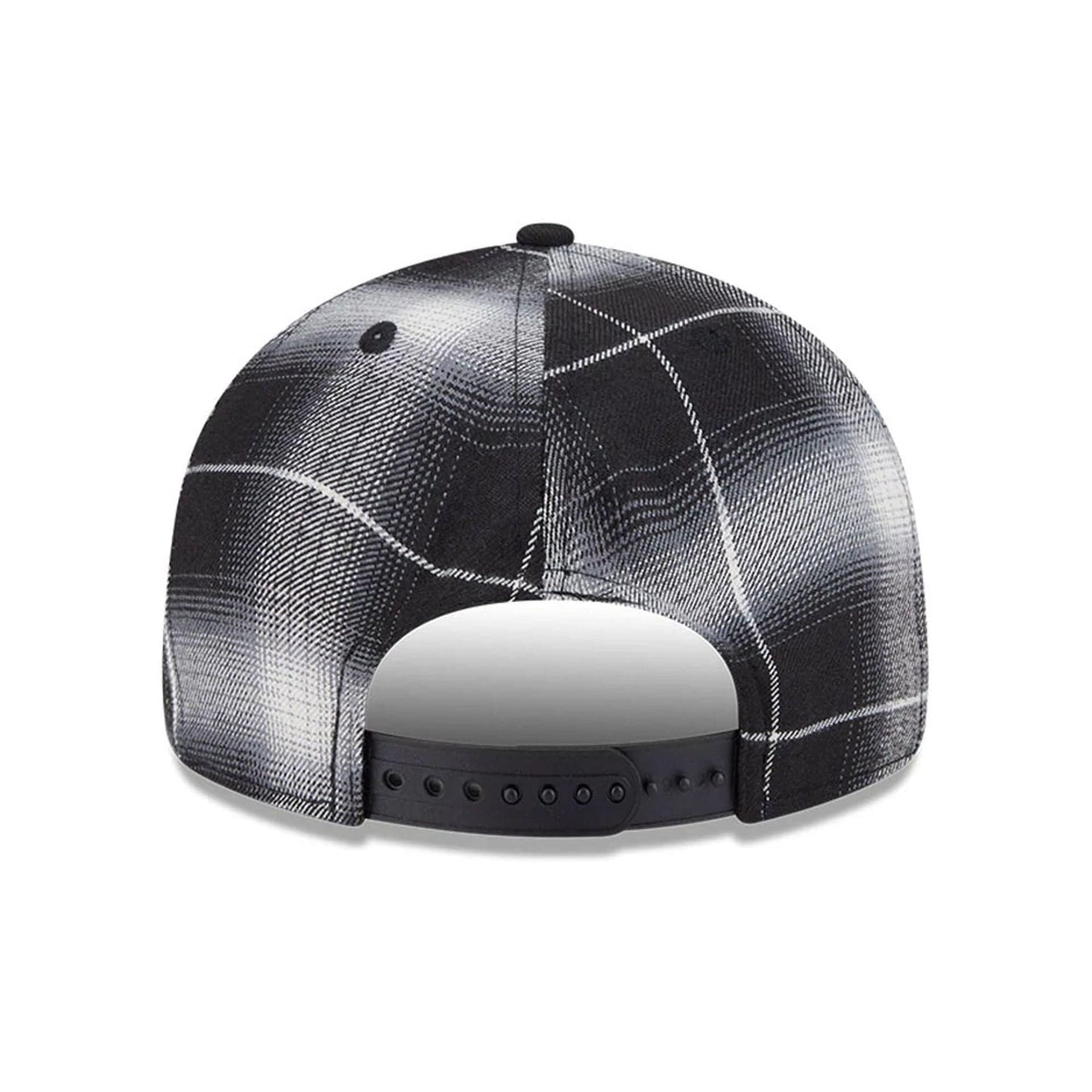 This is a Oakland Athletics MLB Plaid Black Retro Crown 9FIFTY Snapback Adjustable Cap 7