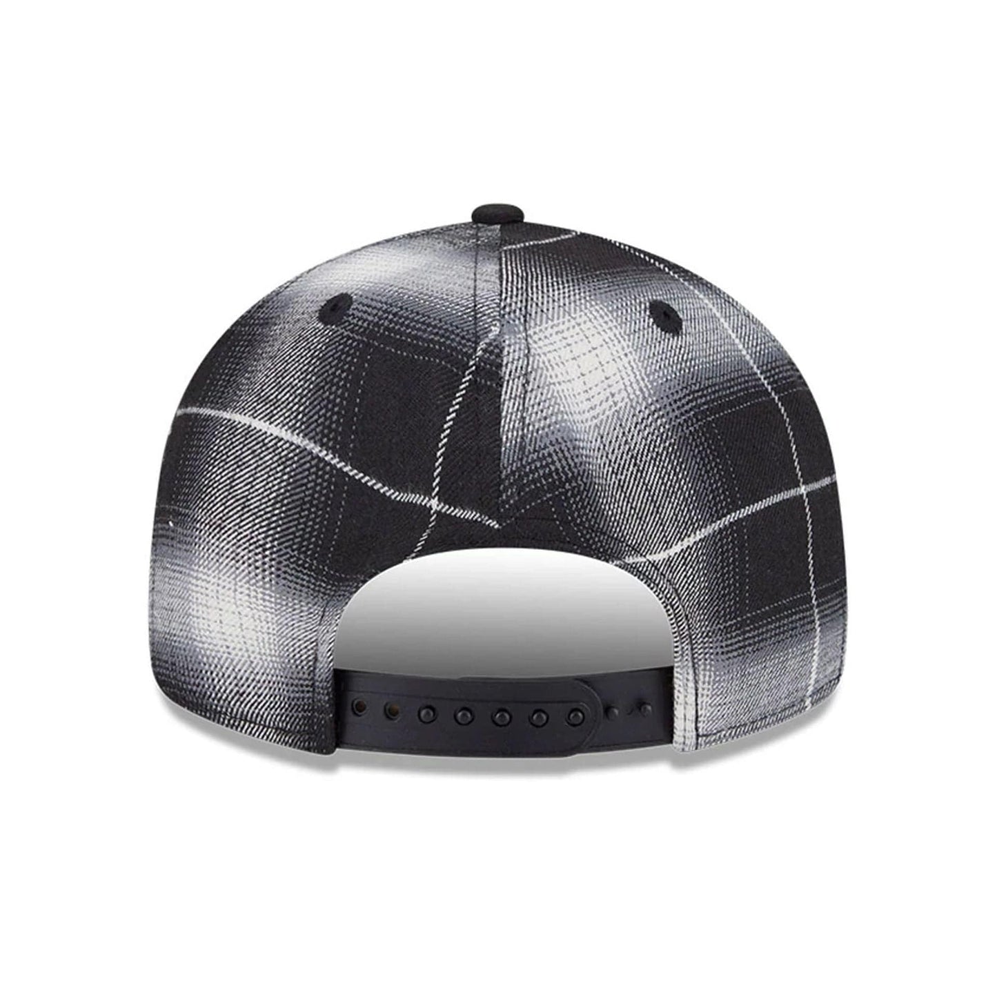 This is a Boston Red Sox MLB Plaid Black Retro Crown 9FIFTY Snapback Adjustable Cap 7