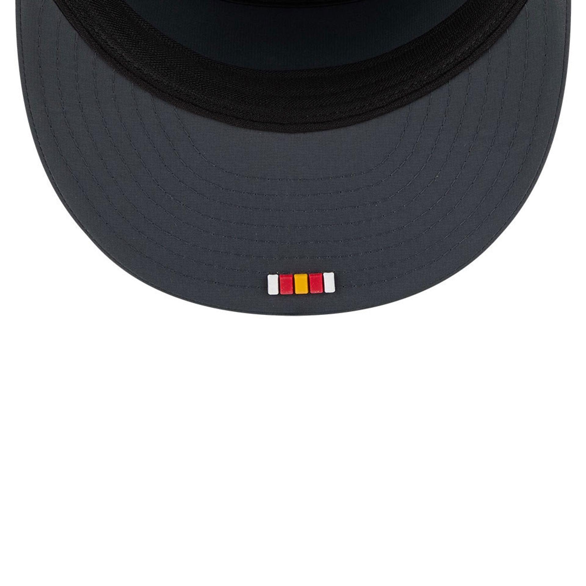 This is a Kansas City Chiefs NFL Sideline Charcoal 9FIFTY Split Panel Snapback Adjustable Cap 2