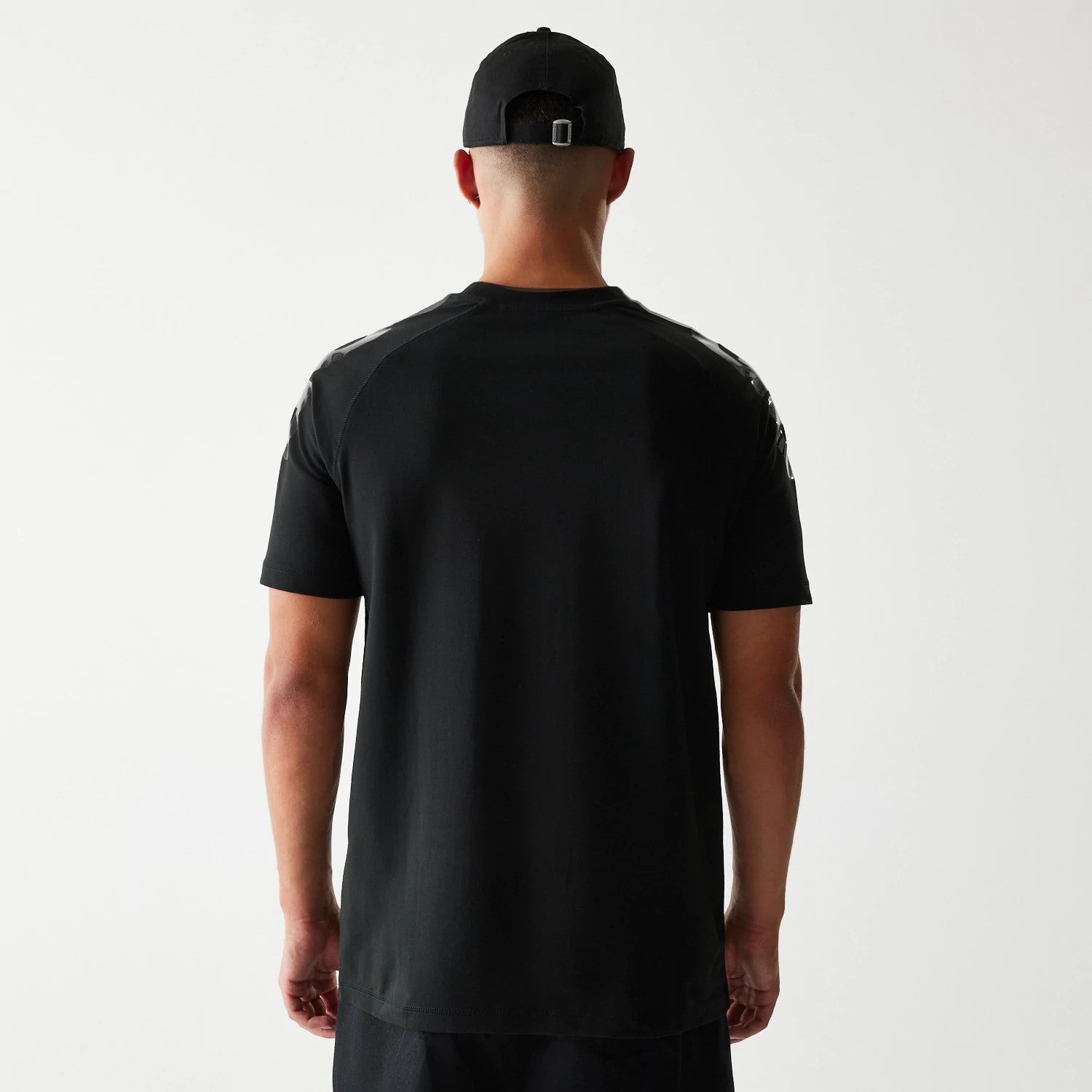 The Male model is wearing Green Bay Packers NFL 3RD Down Black T-Shirt 2