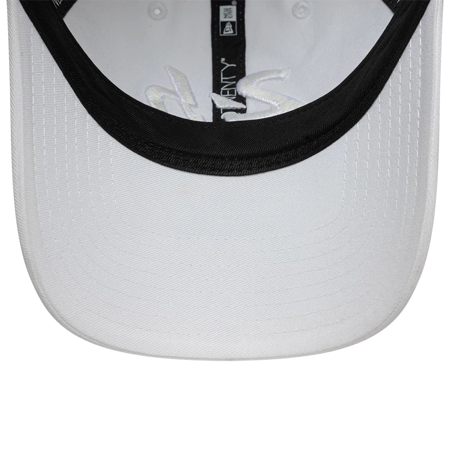 This is a 24HR Le Mans Country White 9TWENTY Adjustable Cap 5