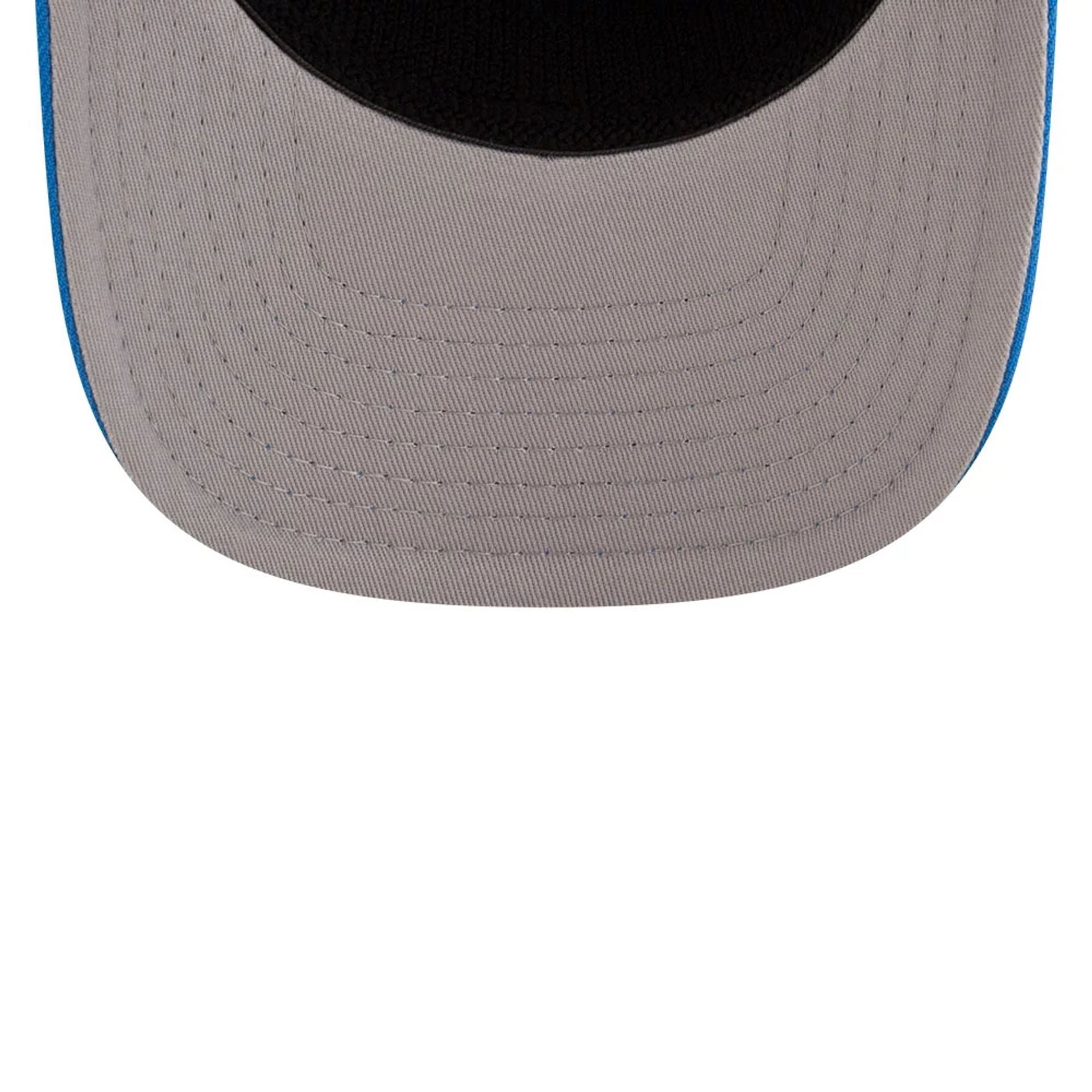 This is a Oklahoma City Thunder NBA Team Blue 9SEVENTY Stretch Snap Adjustable Cap 2