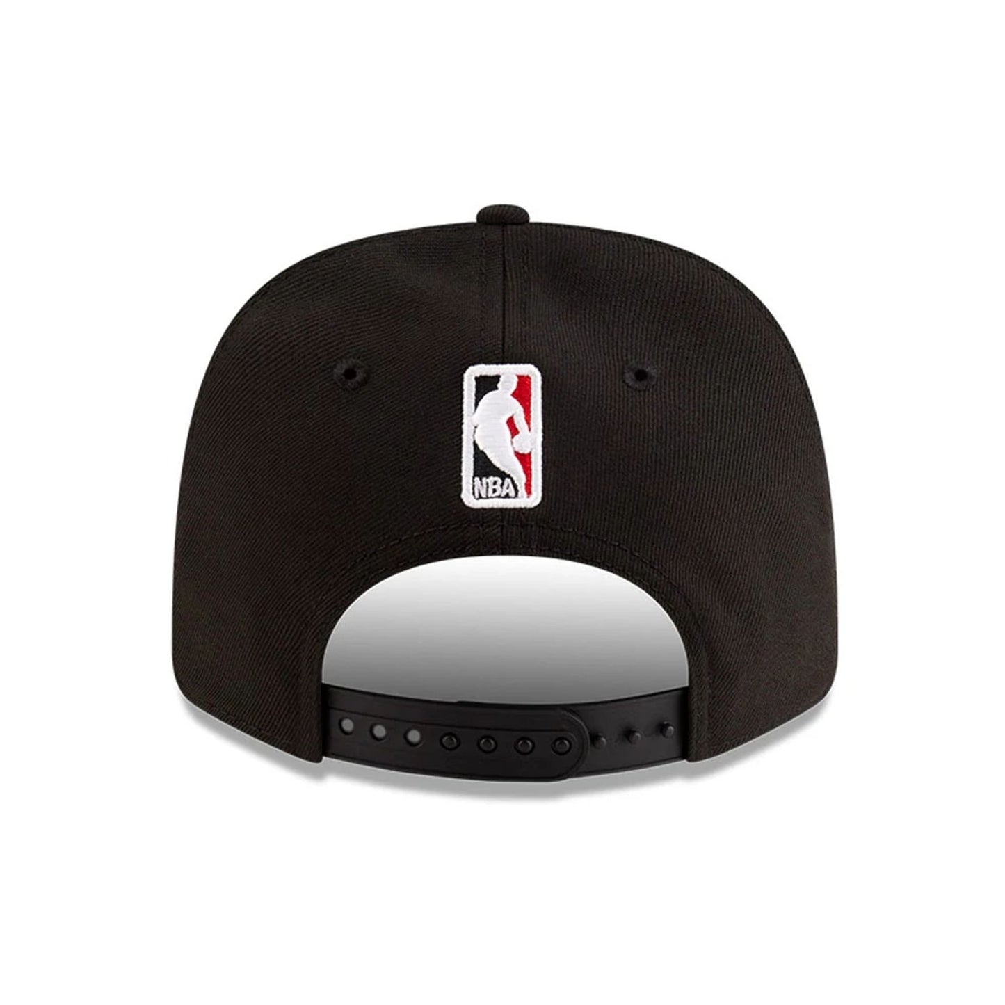 This is a Chicago Bulls NBA Team Black 9SEVENTY Stretch Snap Adjustable Cap 7