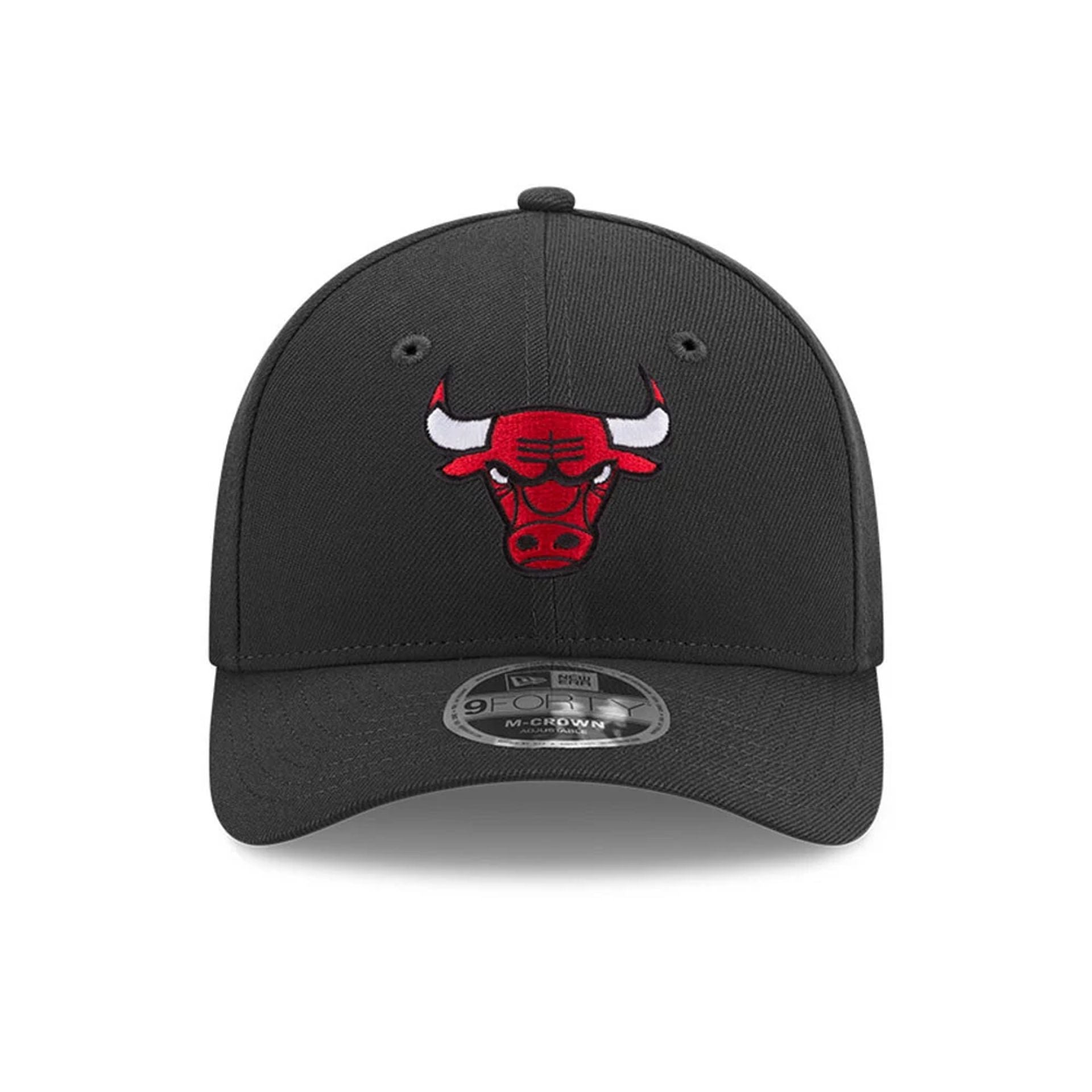 This is a Chicago Bulls NBA Team Black 9FORTY M-Crown Adjustable Cap 2