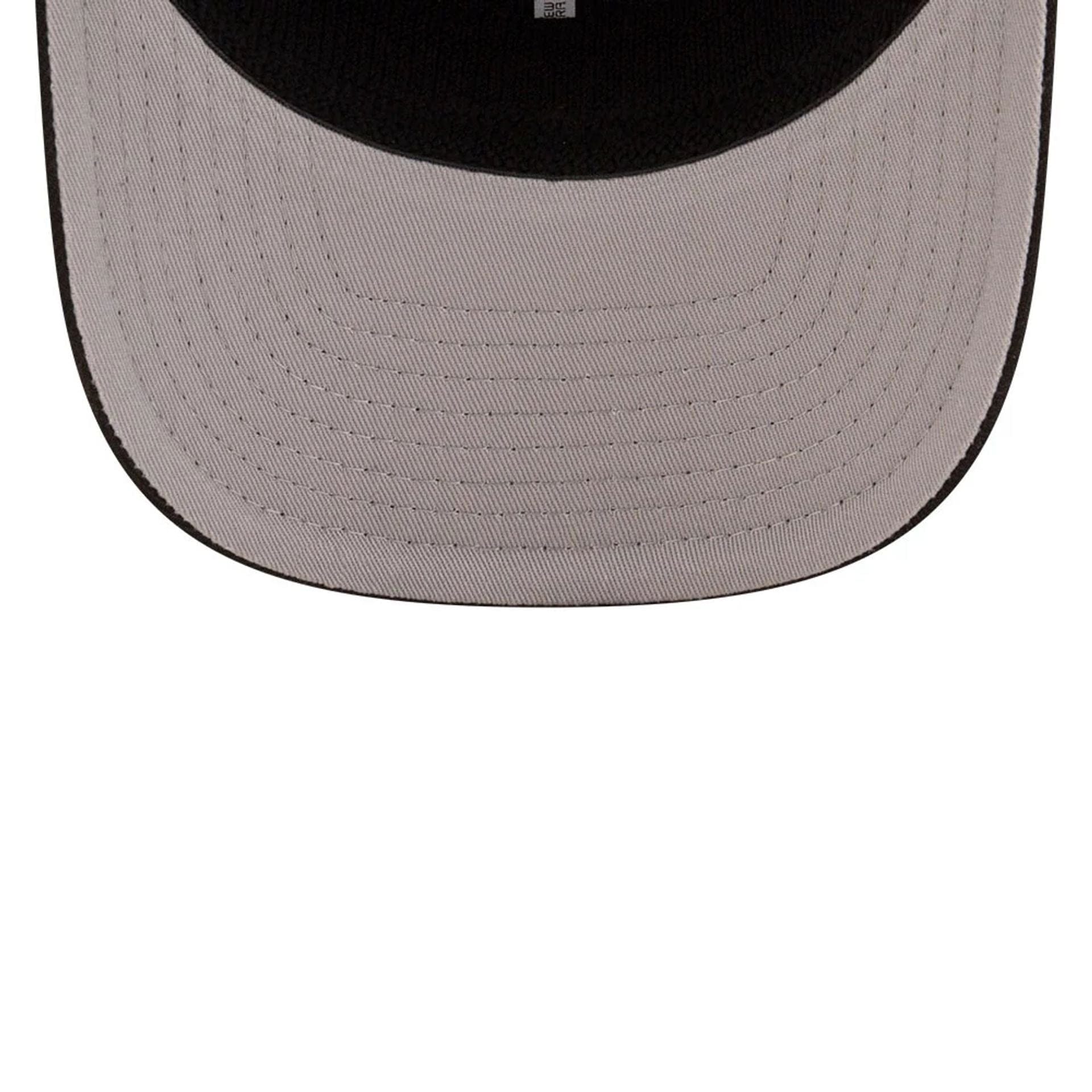 This is a Boston Bruins NHL Team Black 9SEVENTY Stretch Snap Adjustable Cap 2