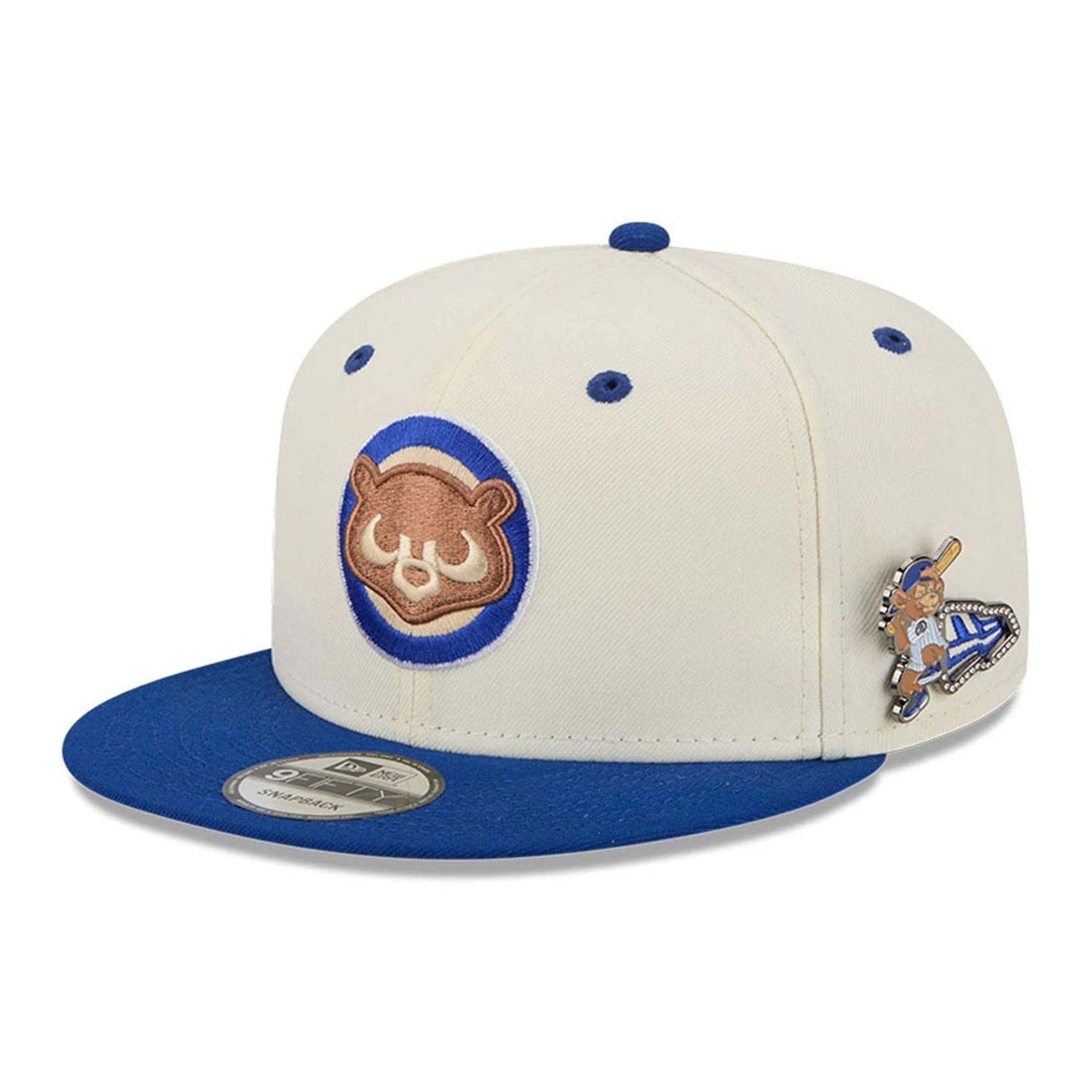 This is a Chicago Cubs MLB Mascot Pin Blue 9FIFTY Snapback Adjustable Cap 1
