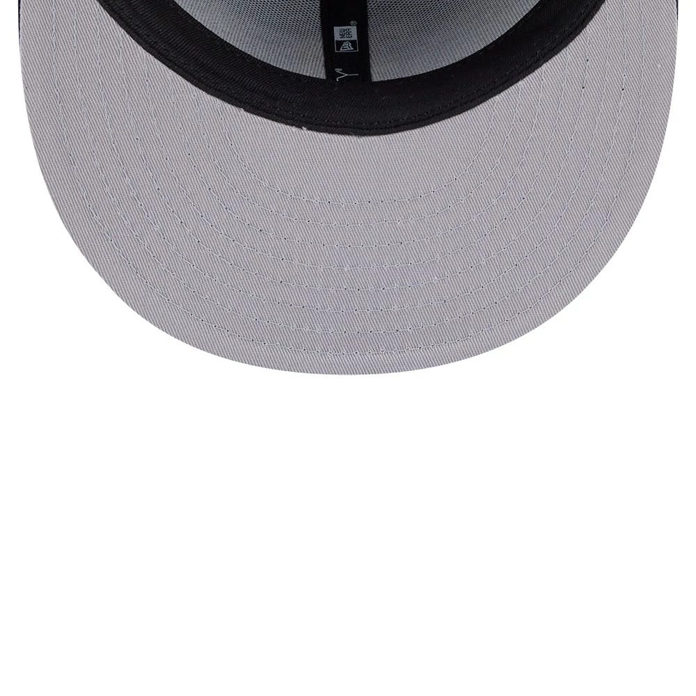 This is a Boston Red Sox MLB Classic Navy Dogear 59FIFTY Fitted Cap 2