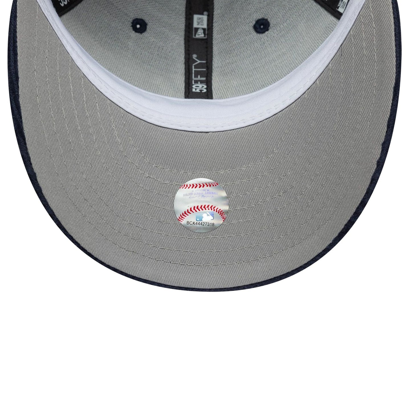 This is a New York Yankees MLB Cord Navy Dogear 59FIFTY Fitted Cap 9