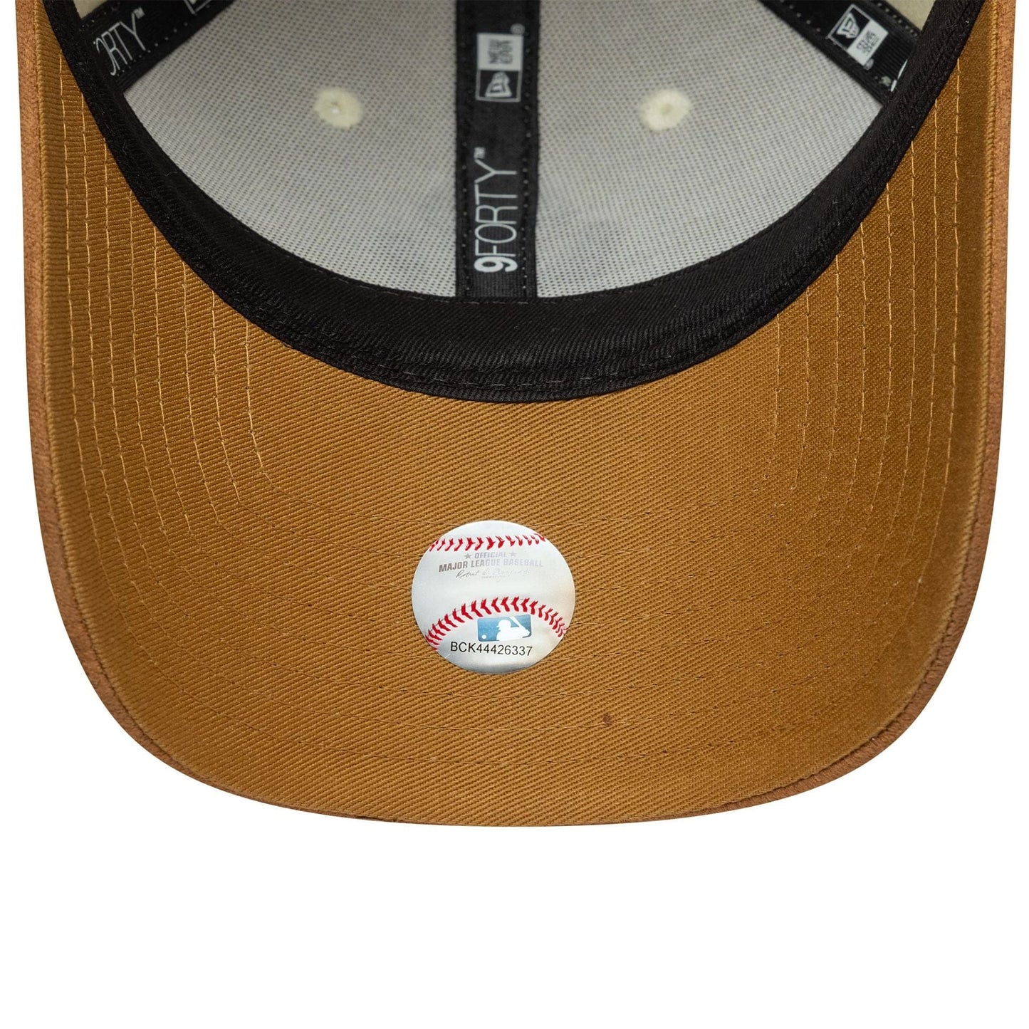 This is a New York Yankees Womens MLB Faux Suede Cream 9FORTY Adjustable Cap 5