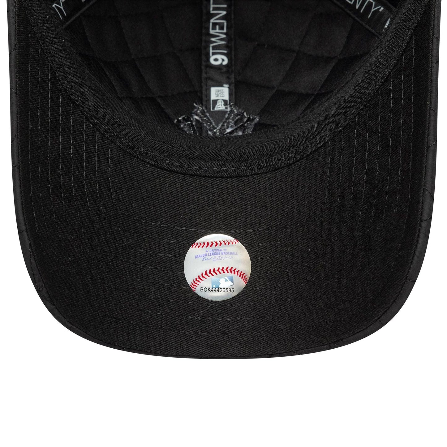 This is a New York Yankees Womens MLB Padded Black 9TWENTY Adjustable Cap 5