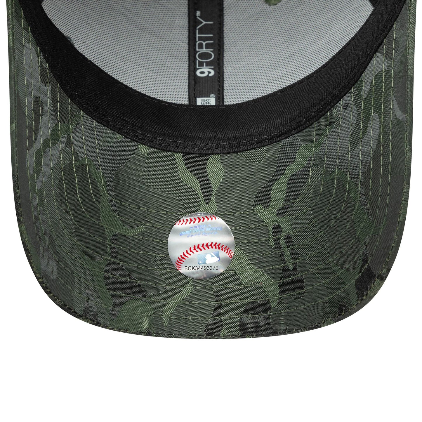 This is a LA Dodgers MLB Flawless Camo Green 9FORTY Adjustable Cap 5