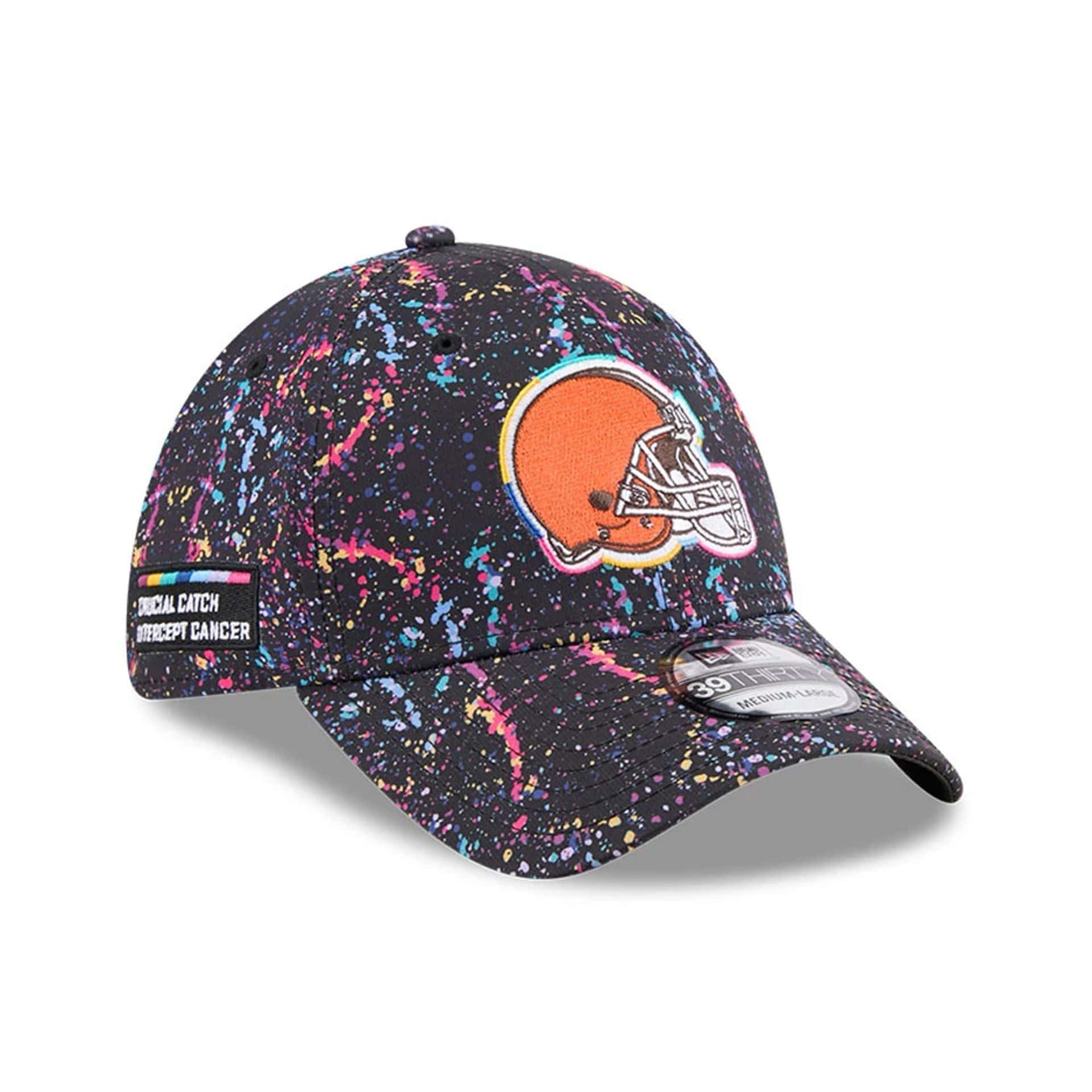 This is a Cleveland Browns NFL Crucial Catch 2025 Black 39THIRTY Stretch Fit Cap 1