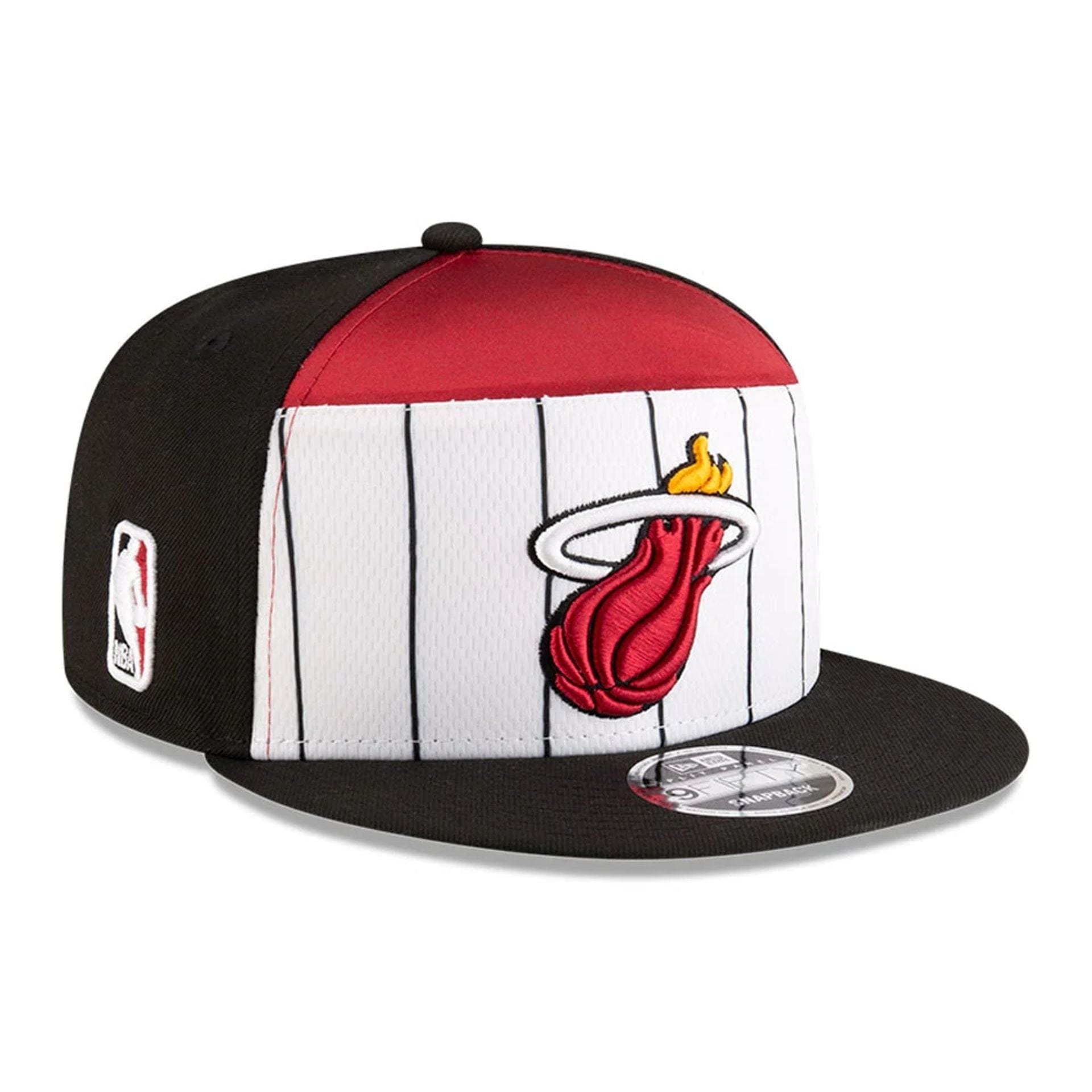 This is a Miami Heat NBA Tip Off 2025 Black 9FIFTY Split Panel Snapback Adjustable Cap 1